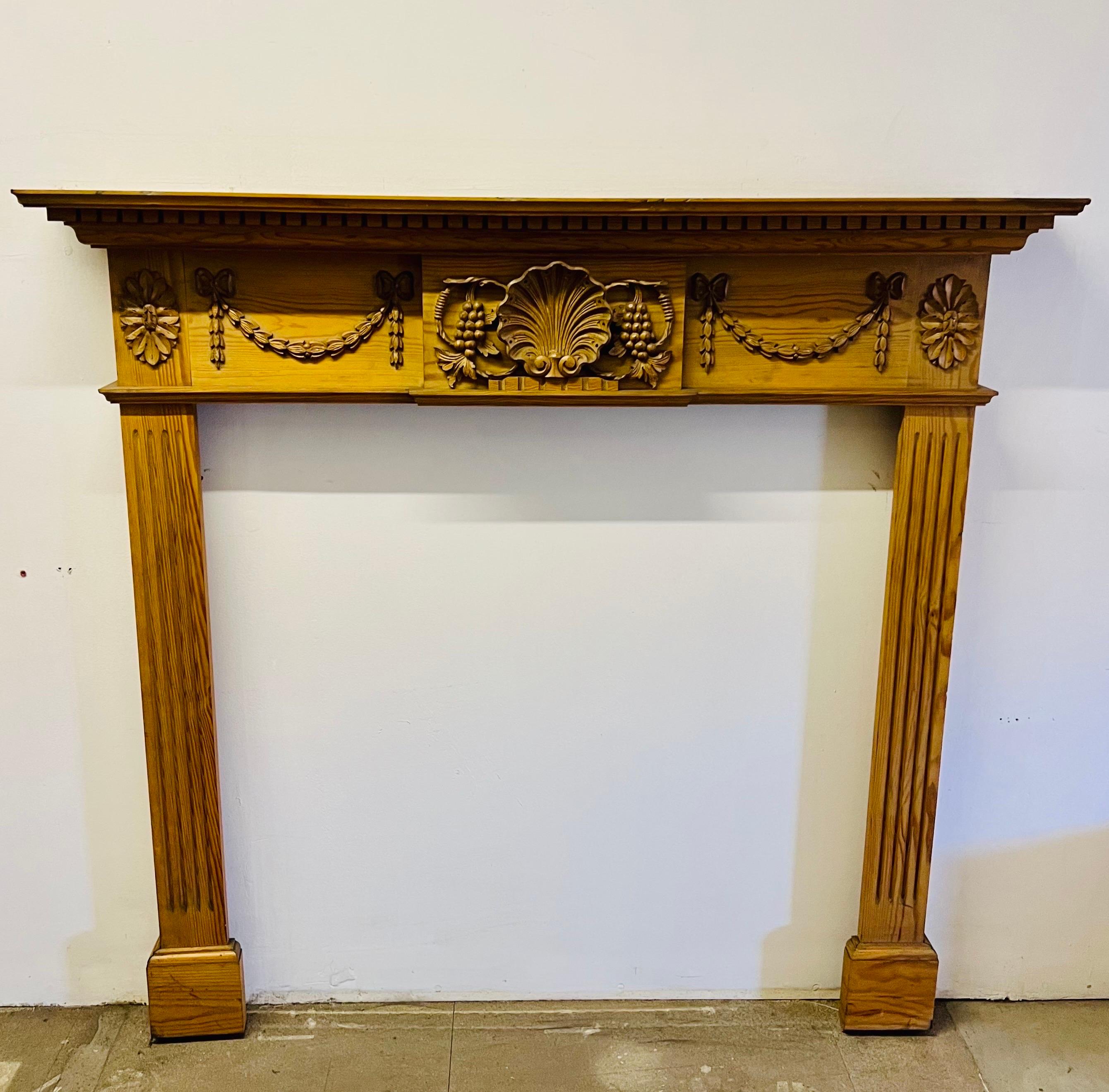English 20th Century Georgian Style Hand-Carved Pine Mantelpiece Fireplace Surround For Sale