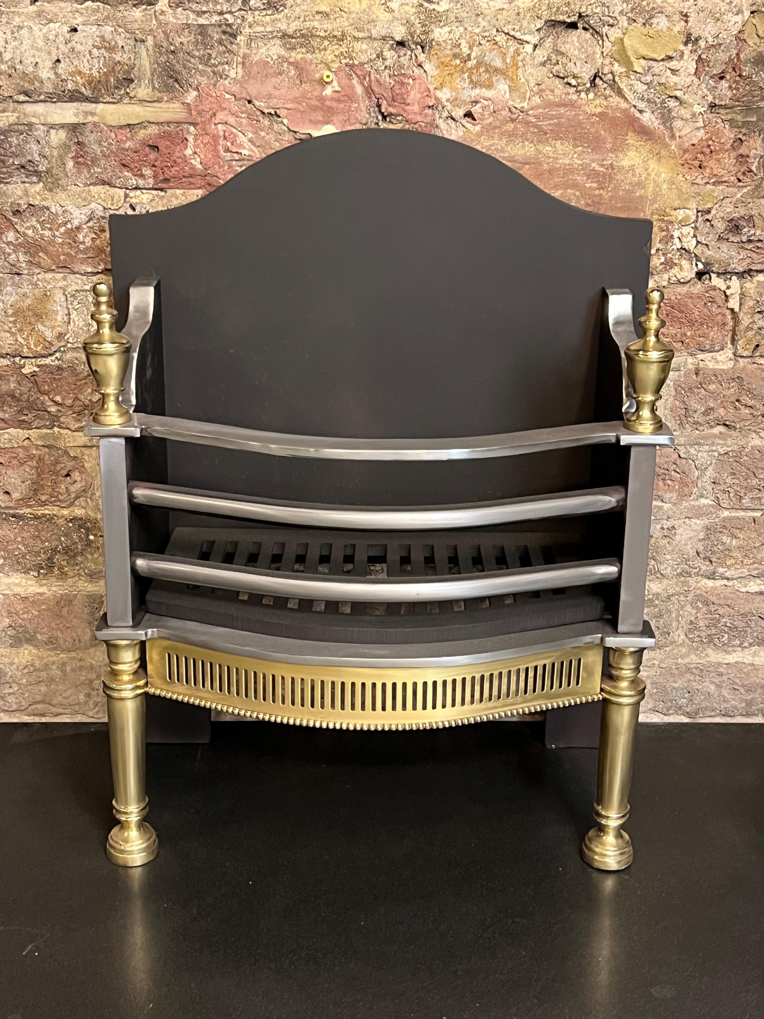 20th Century Georgian Style Iron & Brass Fireplace Basket Grate For Sale 7