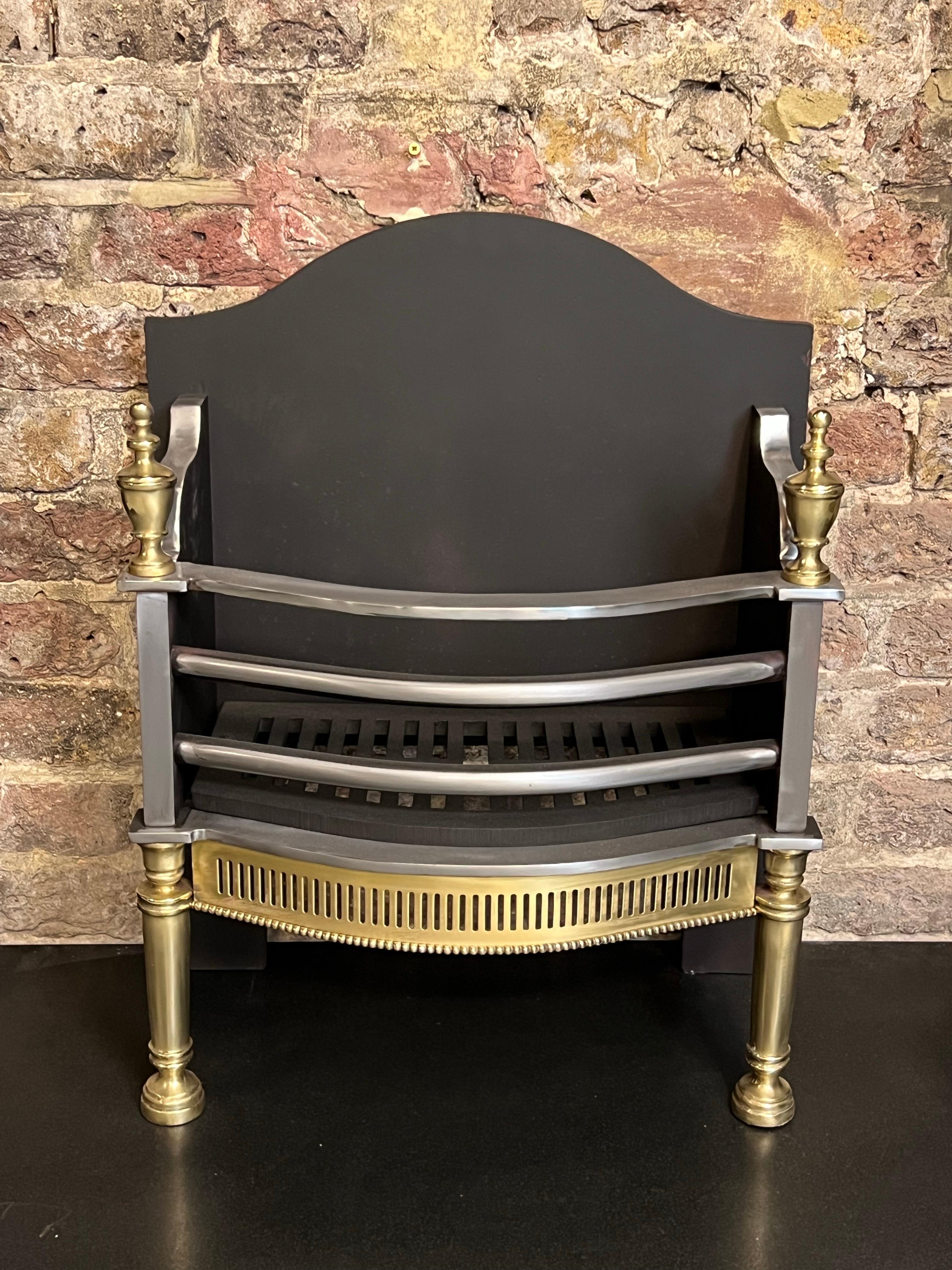 20th Century Georgian Style Iron & Brass Fireplace Basket Grate For Sale 12