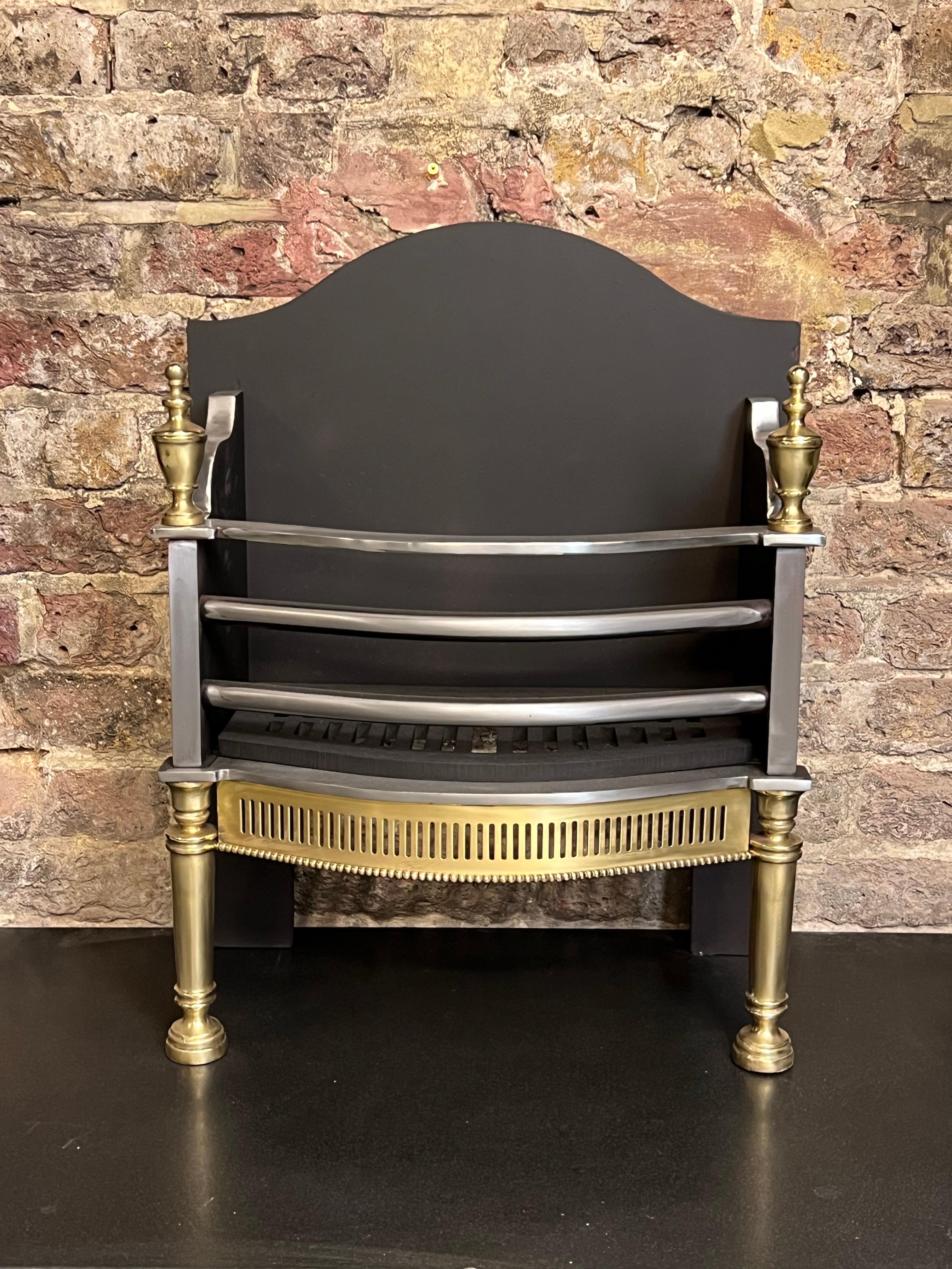 20th Century Georgian Style Iron & Brass Fireplace Basket Grate For Sale 1