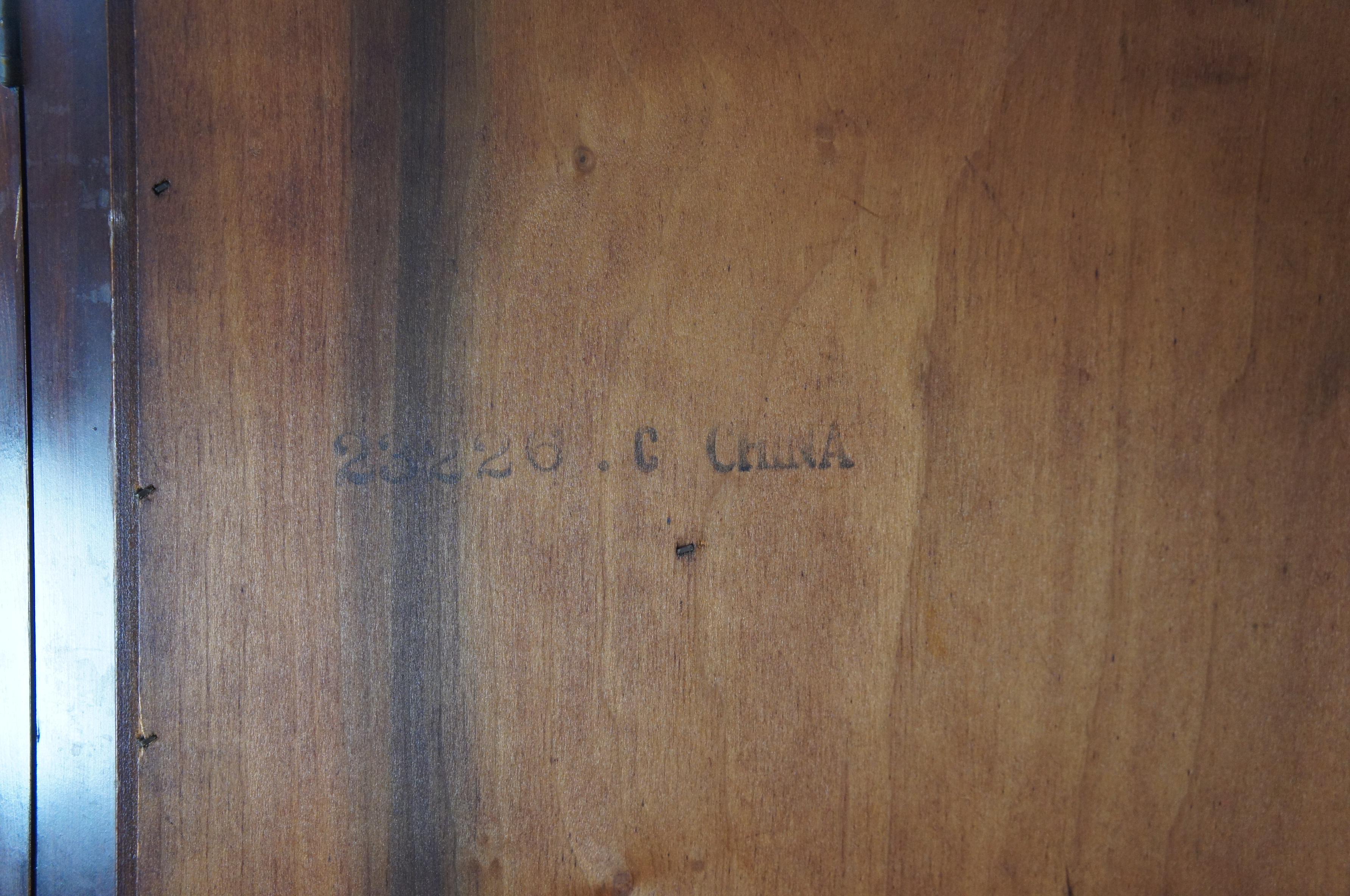 Armadio angolare in stile georgiano del 20° secolo, credenza, espositore curioso 69 in vendita 3