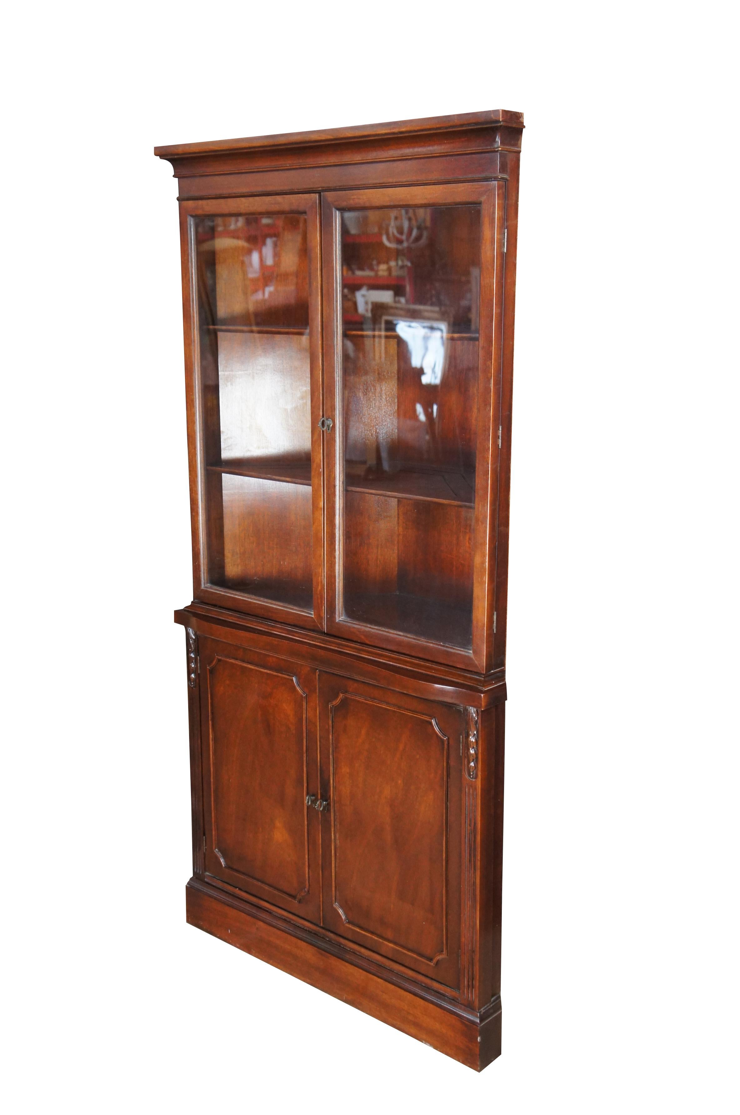 Georgiano Armadio angolare in stile georgiano del 20° secolo, credenza, espositore curioso 69 in vendita