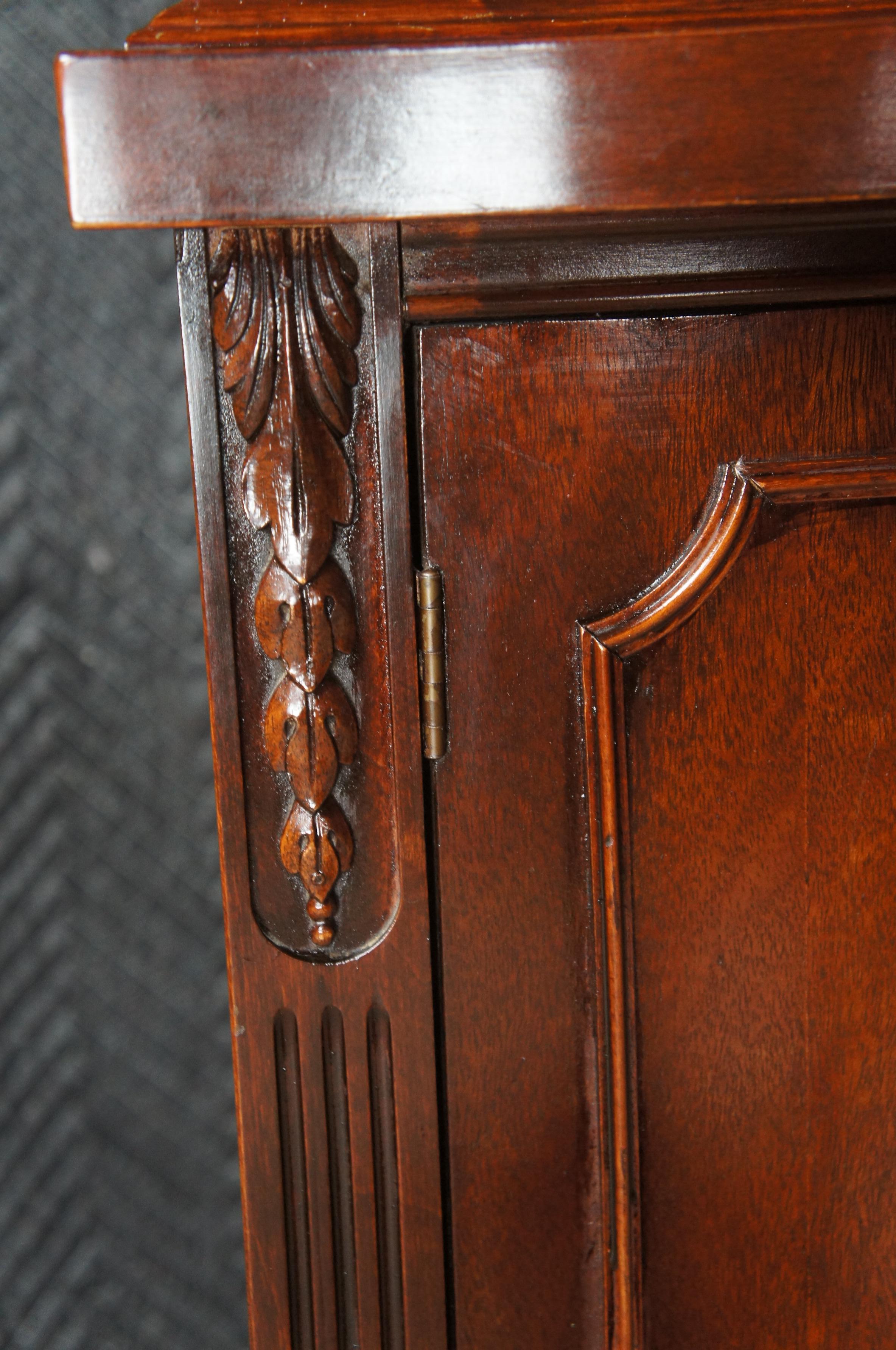 Ottone Armadio angolare in stile georgiano del 20° secolo, credenza, espositore curioso 69 in vendita