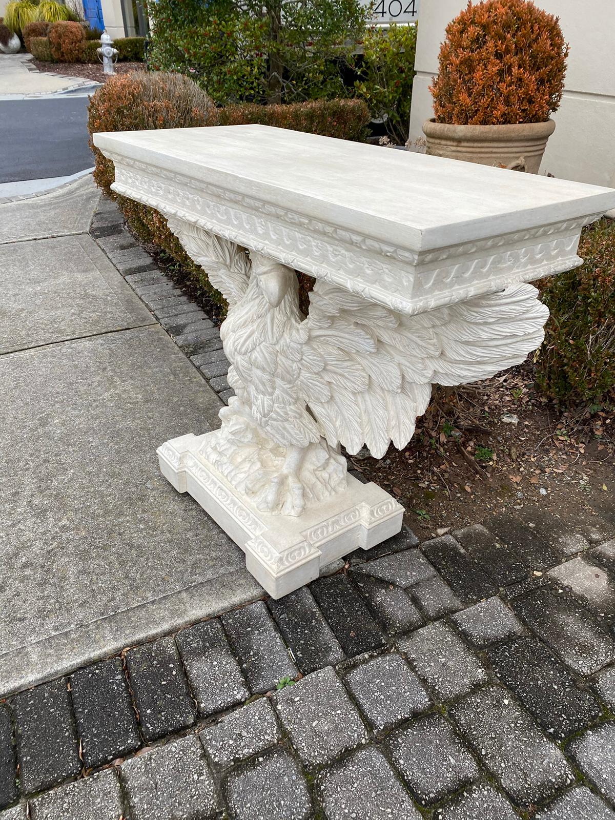 20th Century Georgian Style Pine Carved Eagle Console with Custom Painted Finish In Good Condition In Atlanta, GA