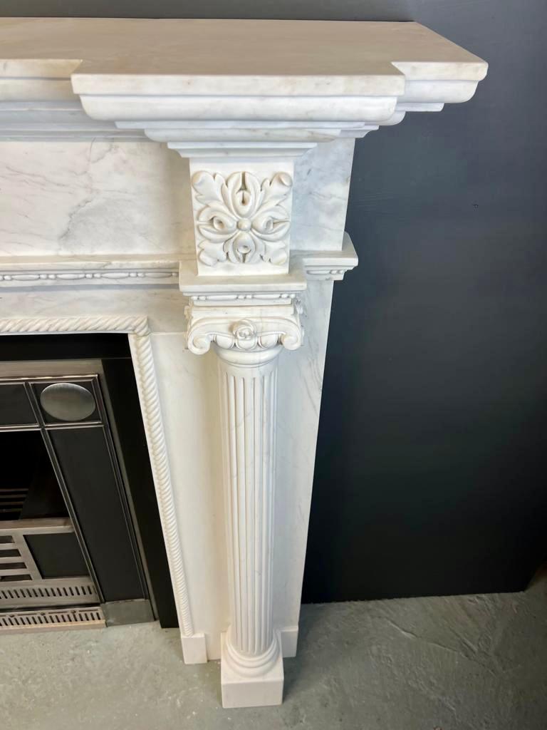 Hand-Carved 20th Century Georgian Style White Marble Fireplace Suite For Sale