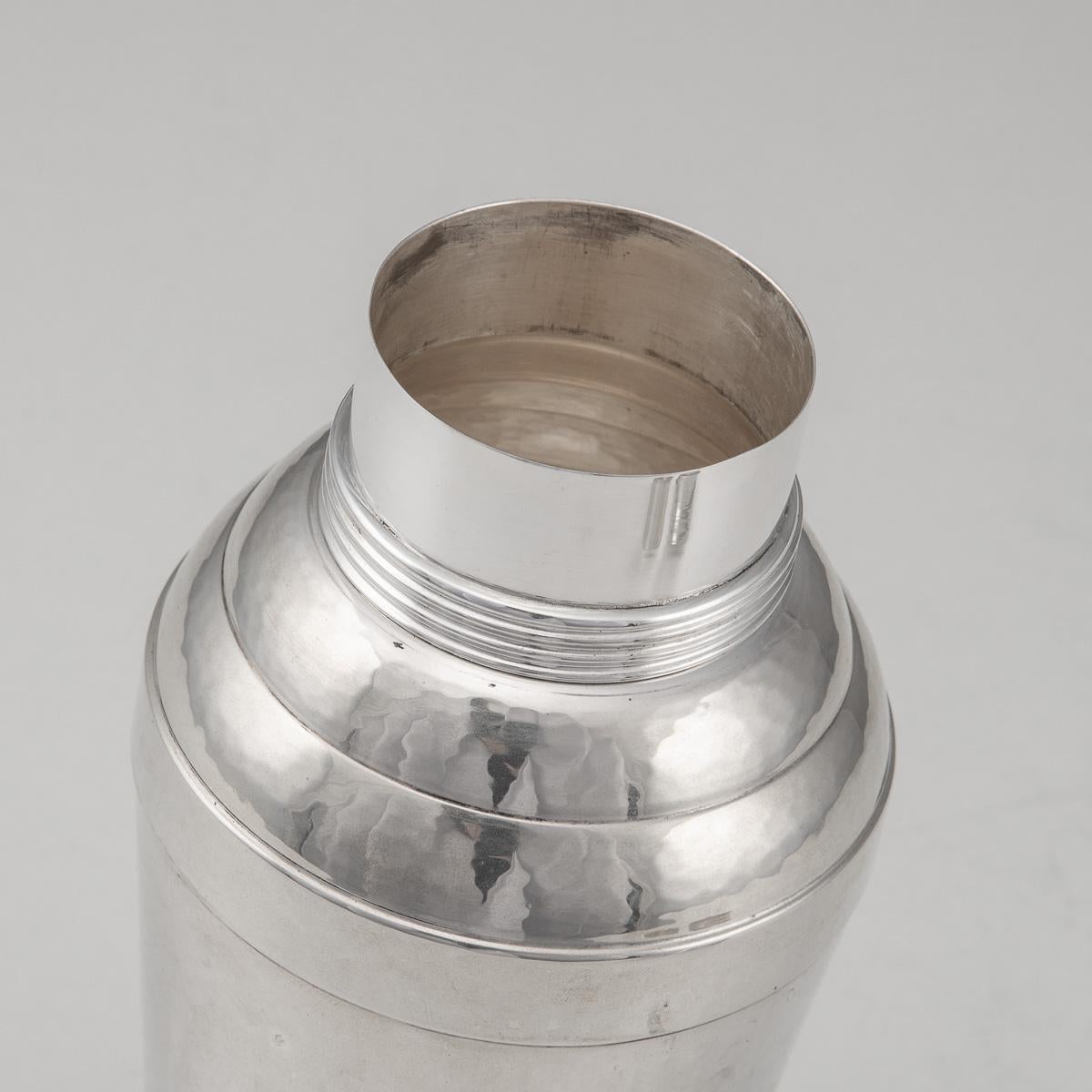 20th Century German Art Deco Solid Silver Cocktail Shaker, c.1930 3