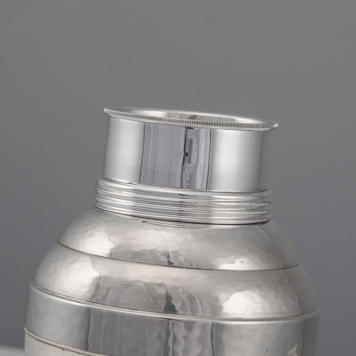 20th Century German Art Deco Solid Silver Cocktail Shaker, c.1930 5