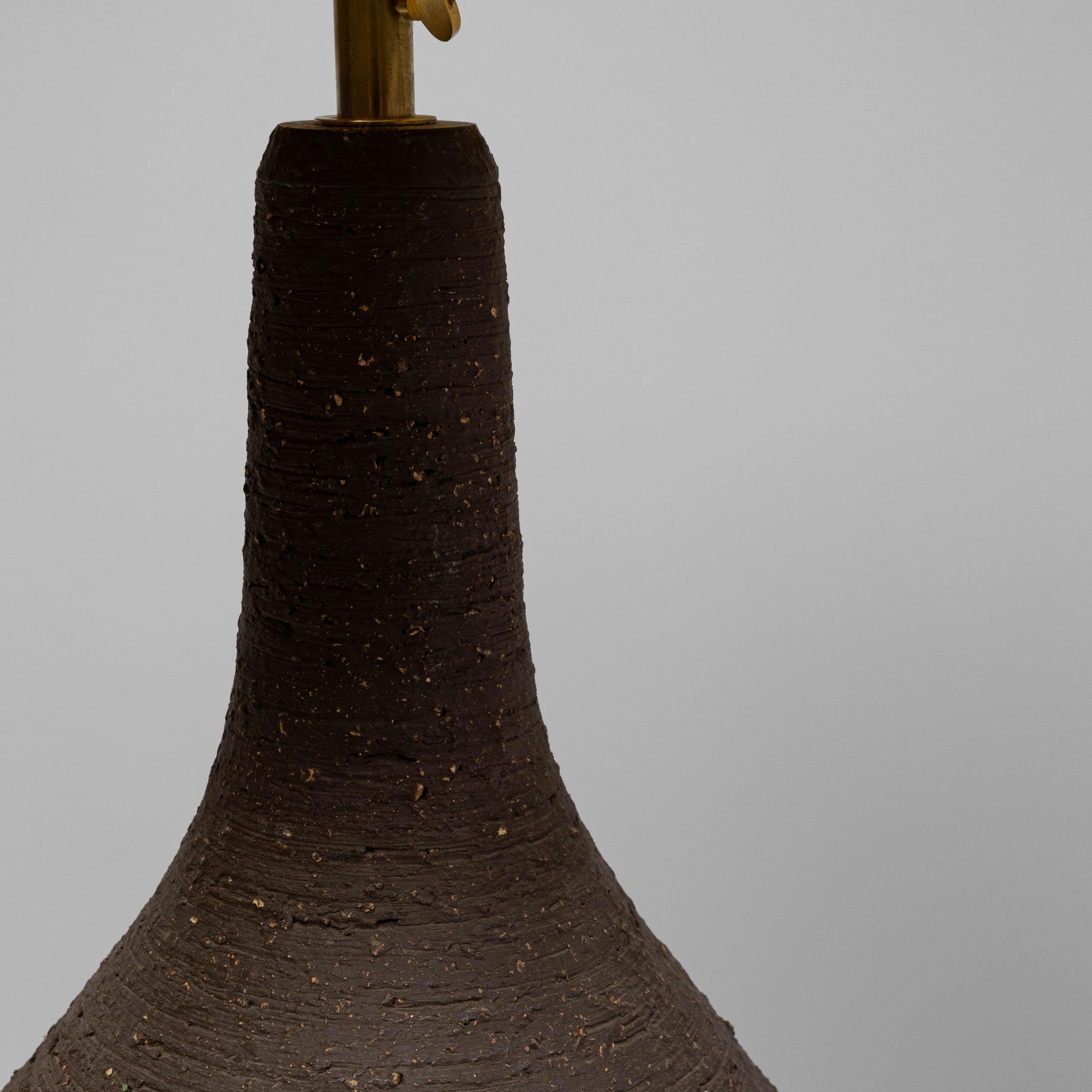 Lampe de table allemande du 20e siècle en céramique marron et orange en vente 5