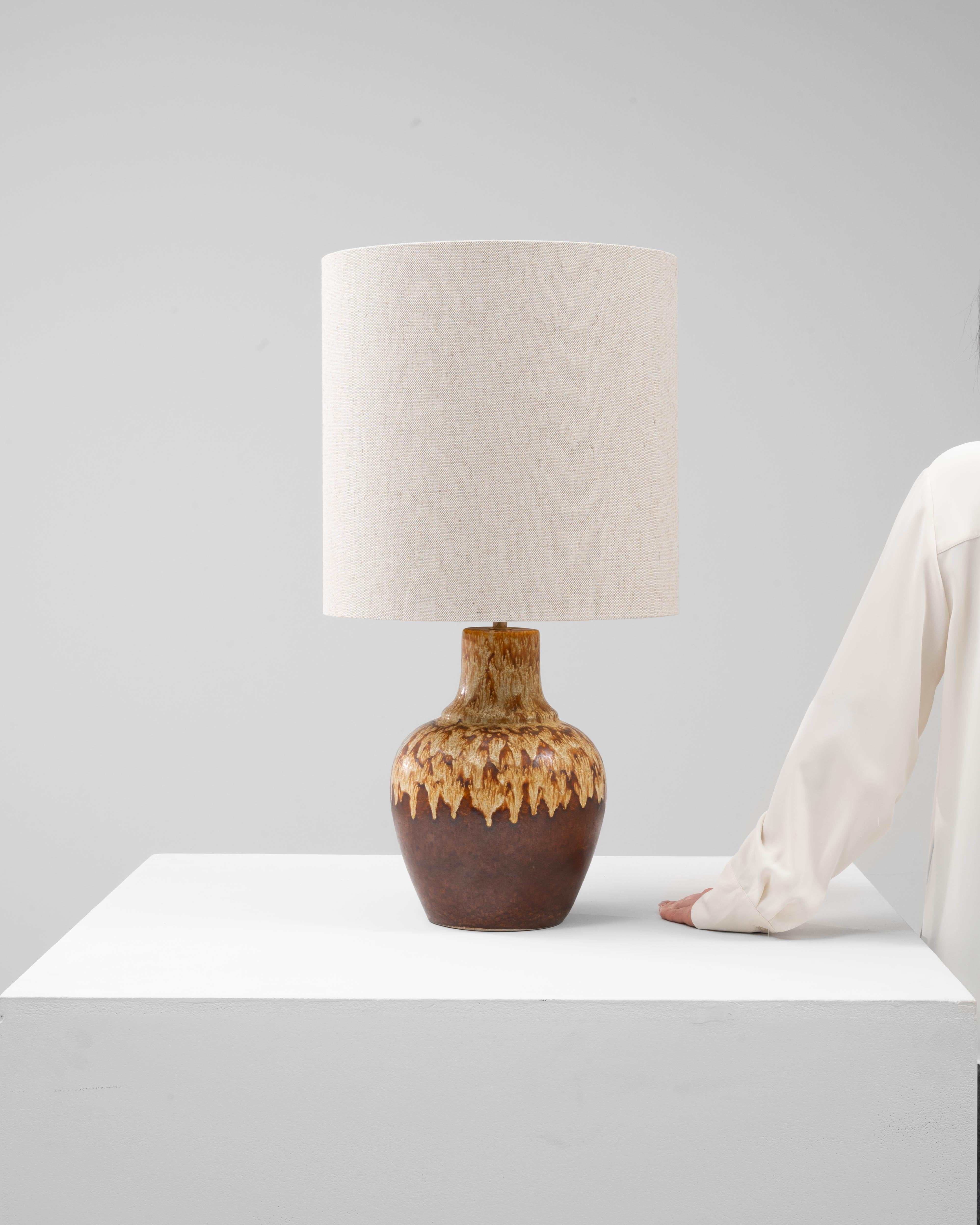 Lampe de table en céramique de lave brune allemande du 20e siècle en vente 1