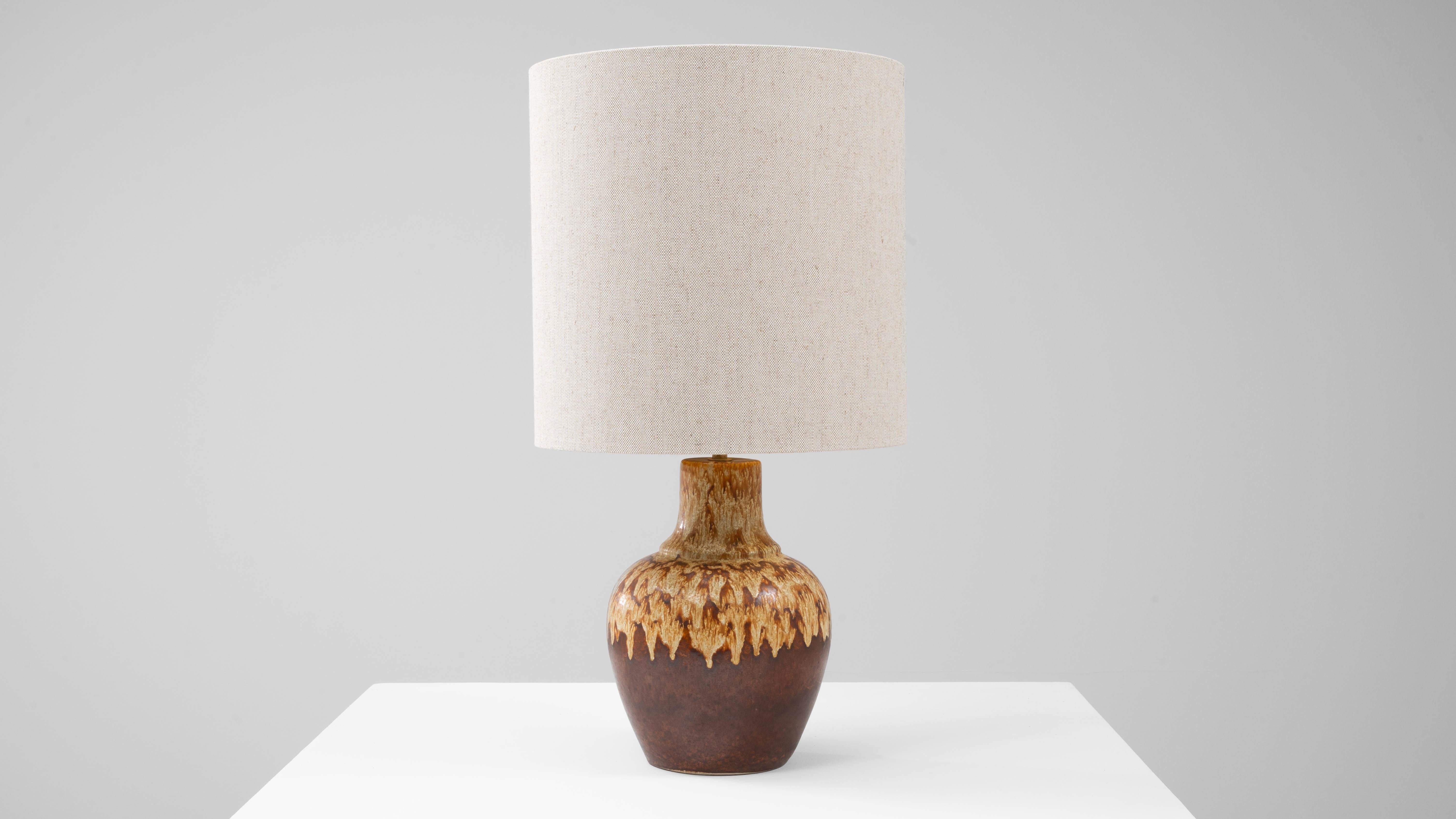 Lampe de table en céramique de lave brune allemande du 20e siècle en vente 3