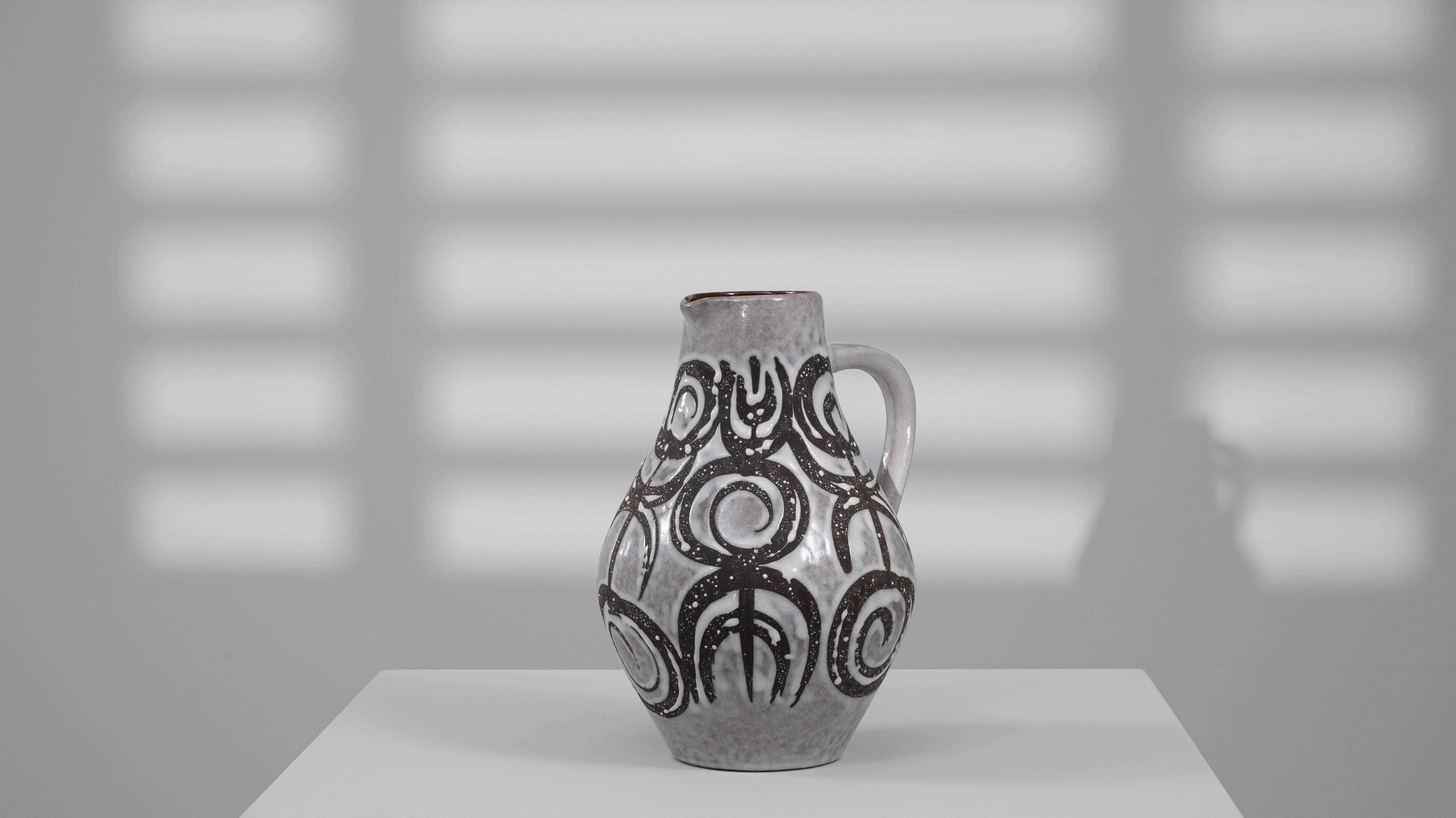 Tedesco Brocca in ceramica tedesca del XX secolo in vendita