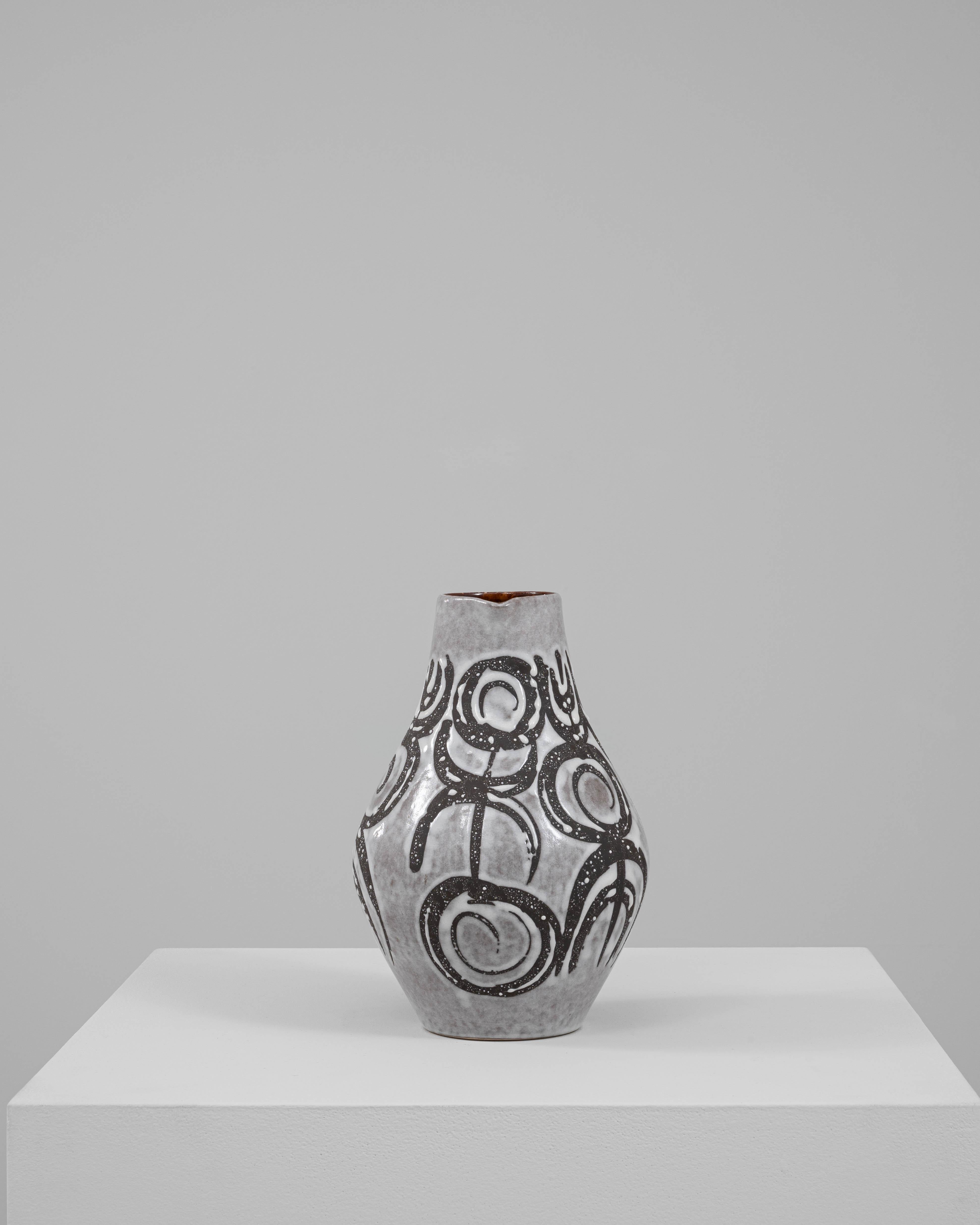 Brocca in ceramica tedesca del XX secolo in vendita 1