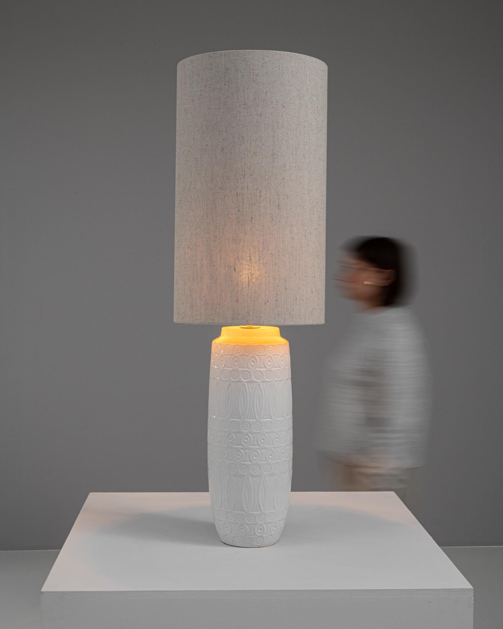 Lampe de table en céramique allemande du 20e siècle Bon état - En vente à High Point, NC