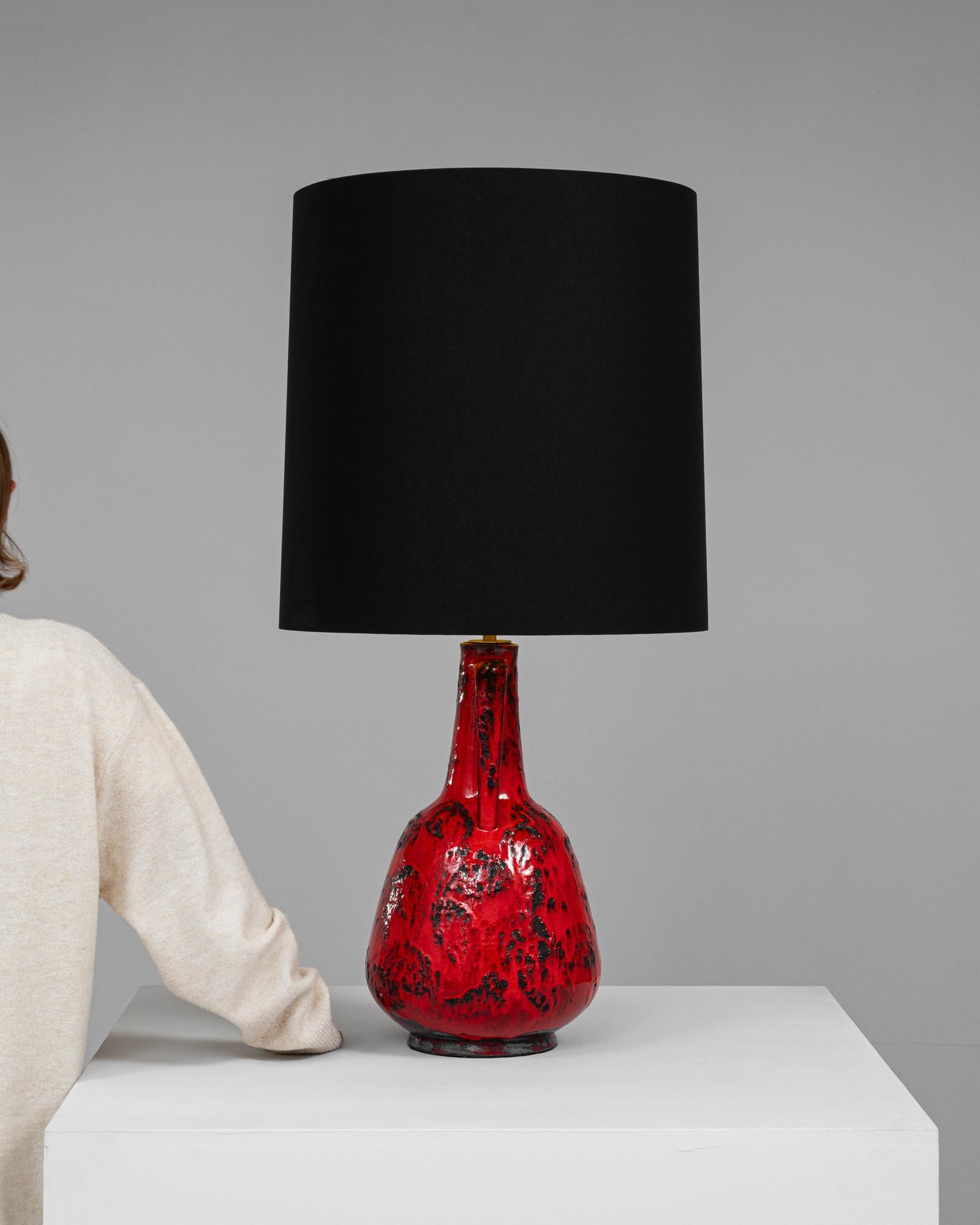 Lampe de table en céramique allemande du 20e siècle Bon état - En vente à High Point, NC