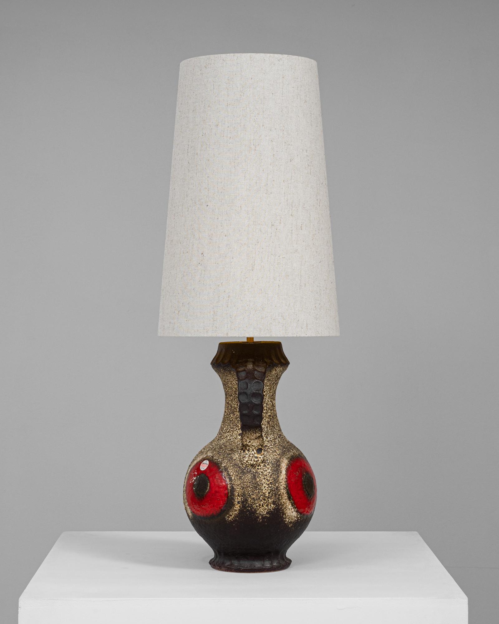 Lampe de table en céramique allemande du 20e siècle Bon état - En vente à High Point, NC
