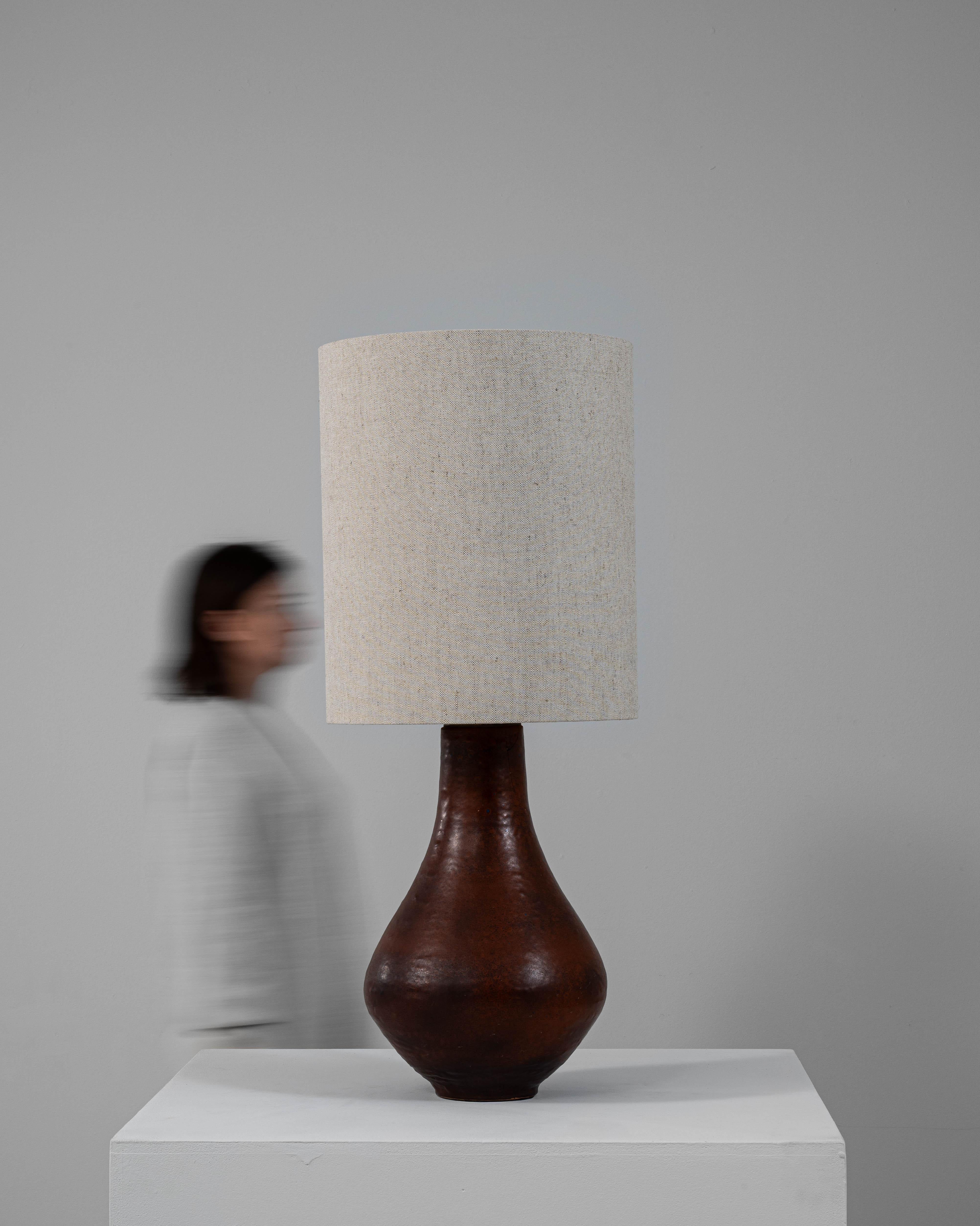 Céramique Lampe de table en céramique allemande du 20e siècle avec poignée en vente