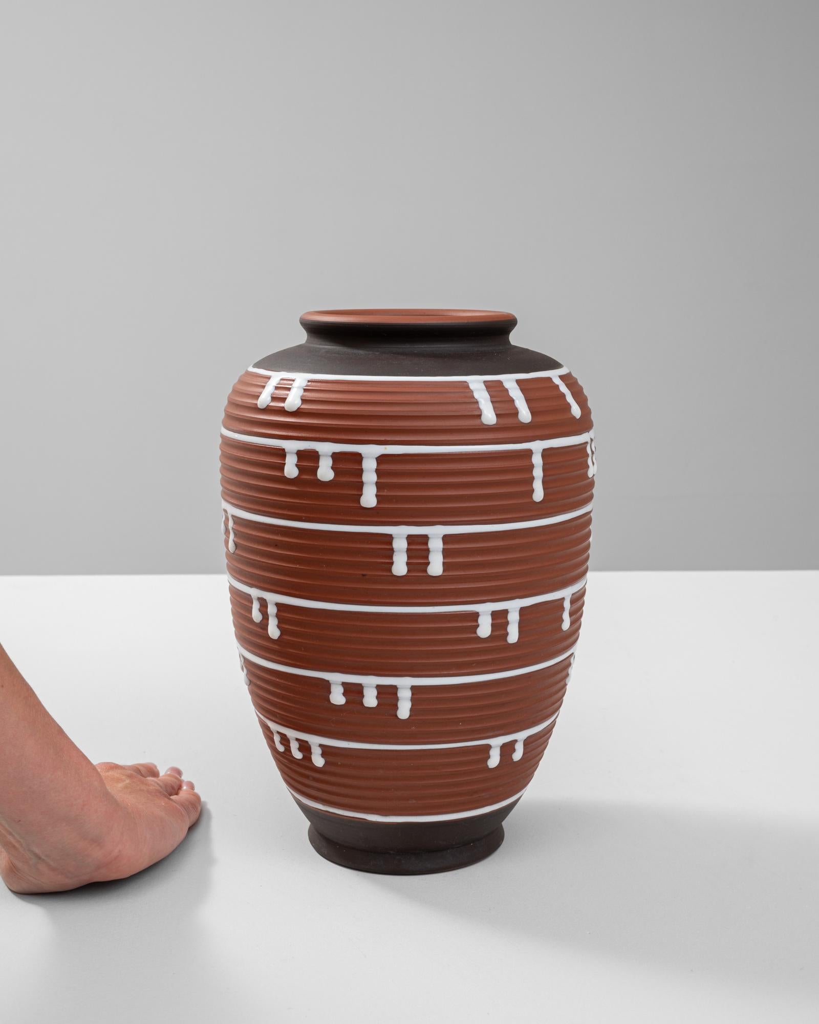 Tedesco Vaso in ceramica tedesca del XX secolo in vendita