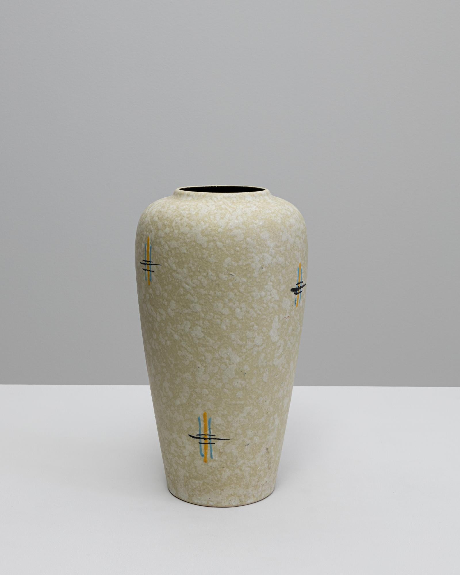 Vaso in ceramica tedesca del XX secolo In condizioni buone in vendita a High Point, NC