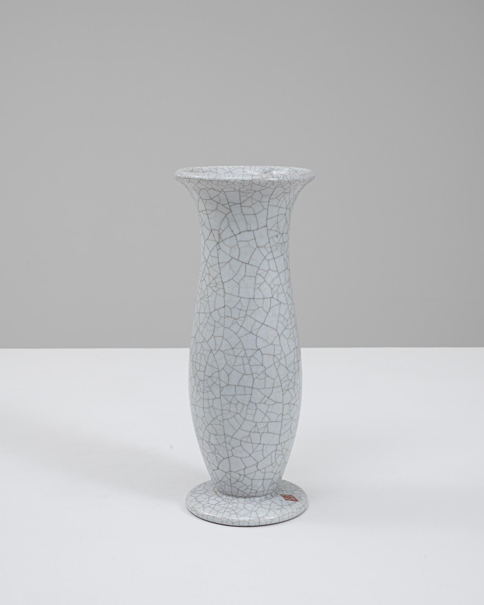 Vase en céramique allemand du 20e siècle Bon état - En vente à High Point, NC
