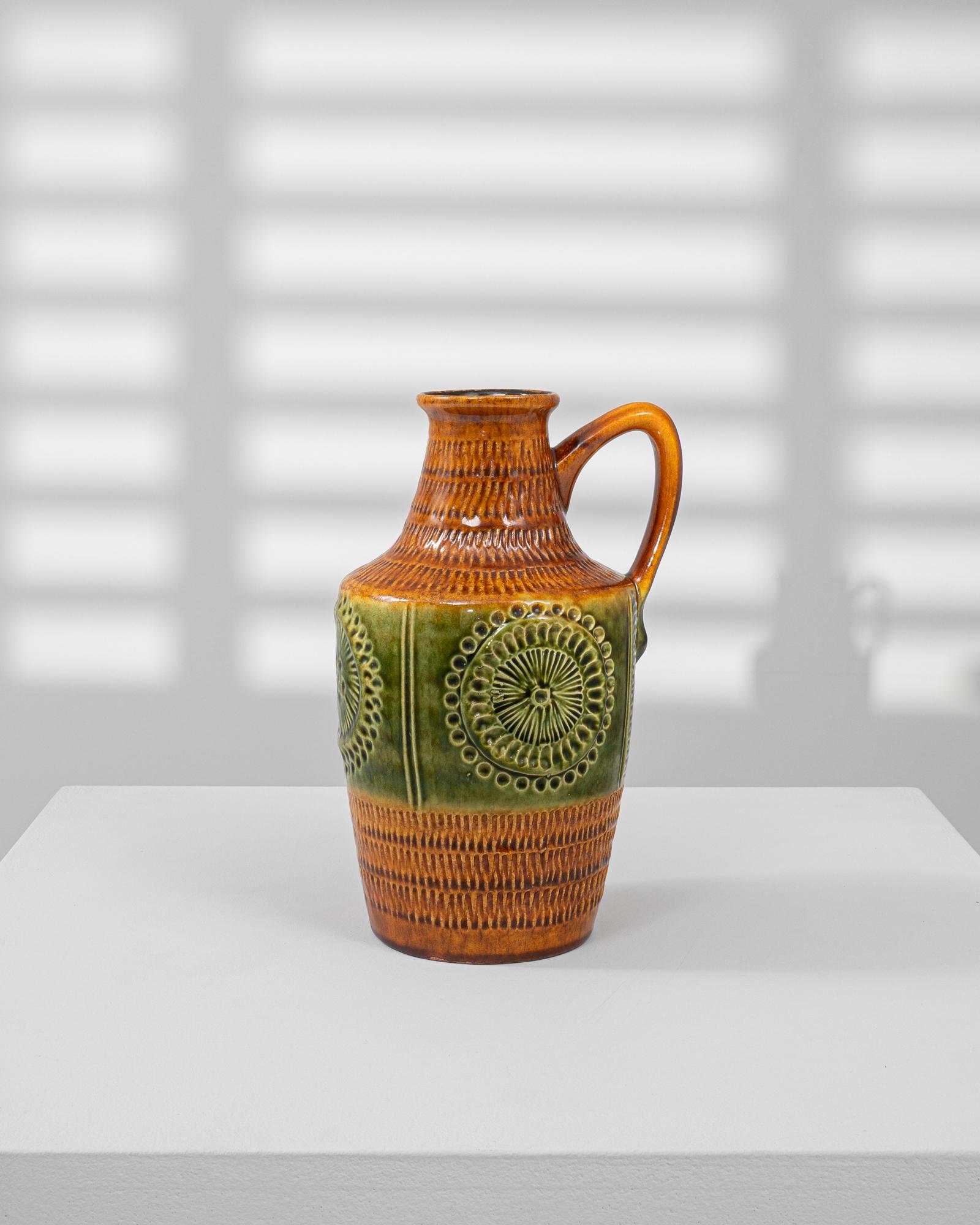 Jarrón de cerámica alemán del siglo XX Cerámico en venta