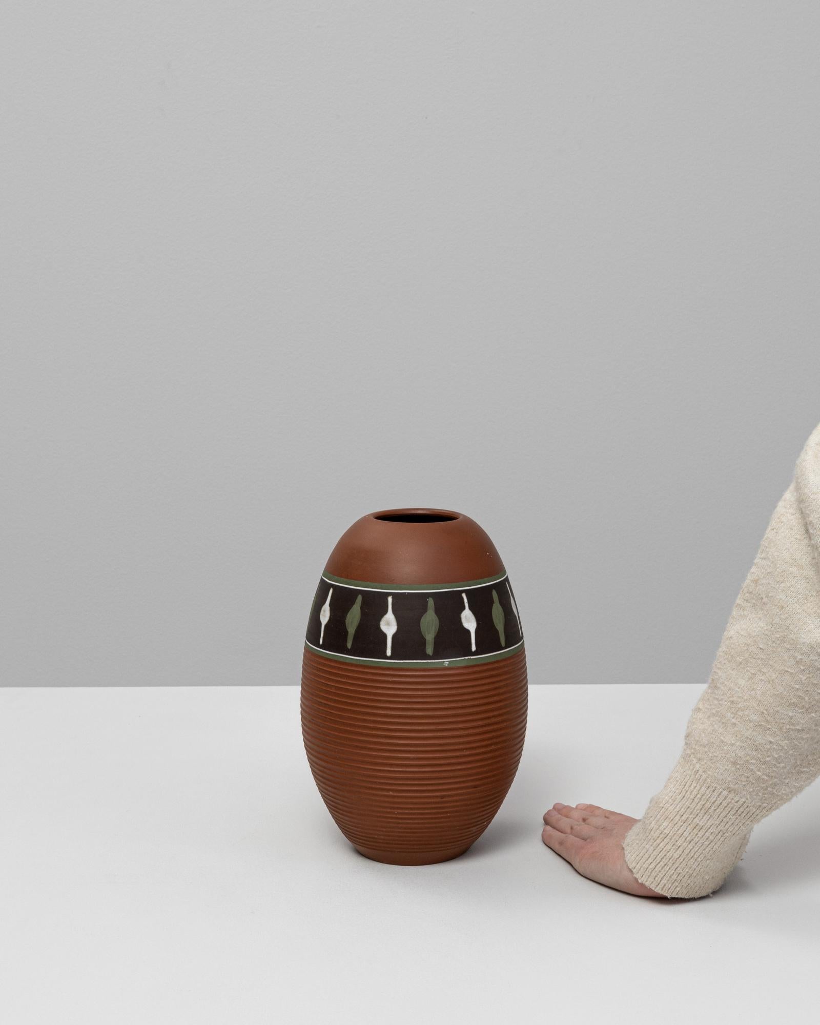 Ceramica Vaso in ceramica tedesca del XX secolo in vendita