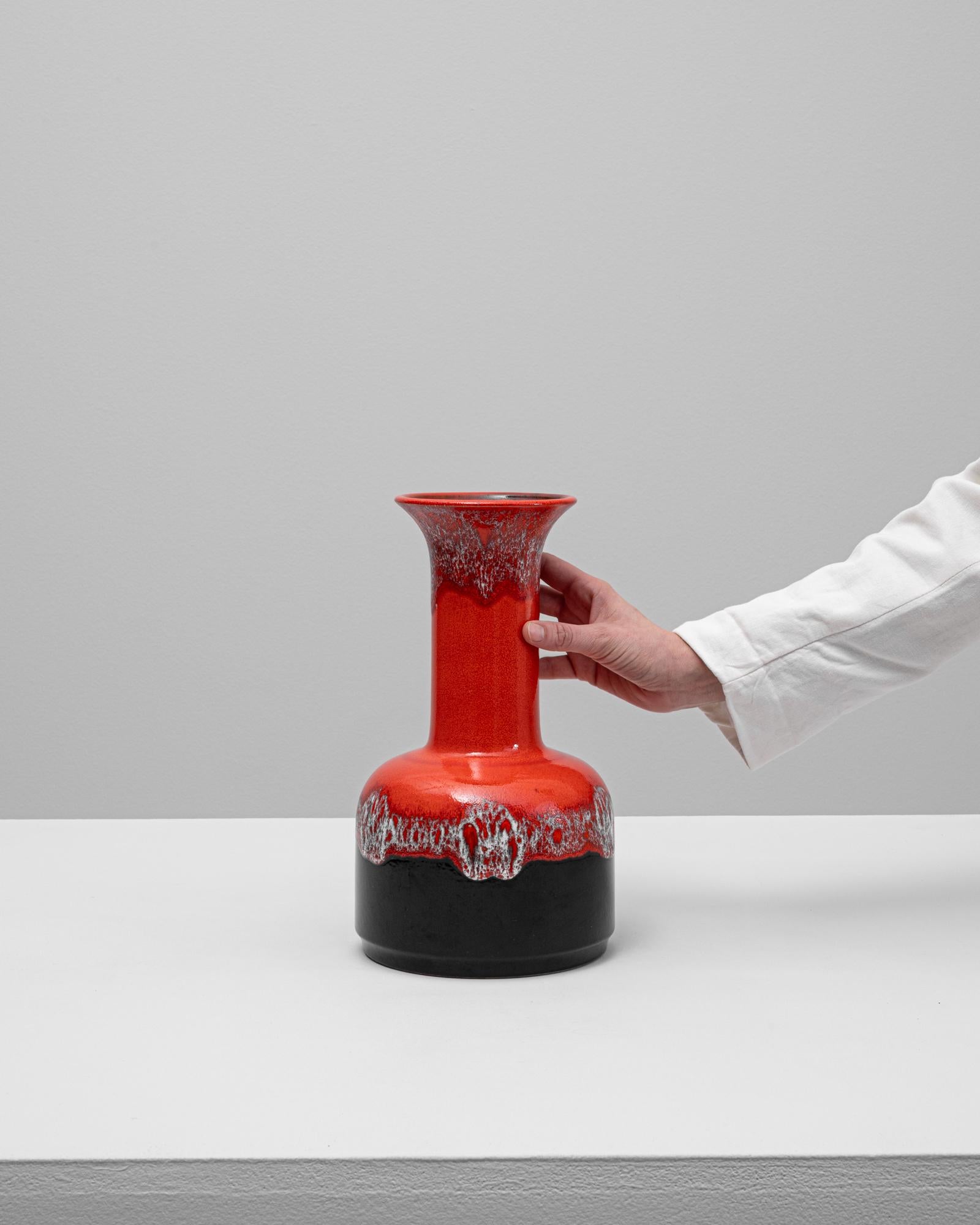 Jarrón de cerámica alemán del siglo XX Cerámico en venta