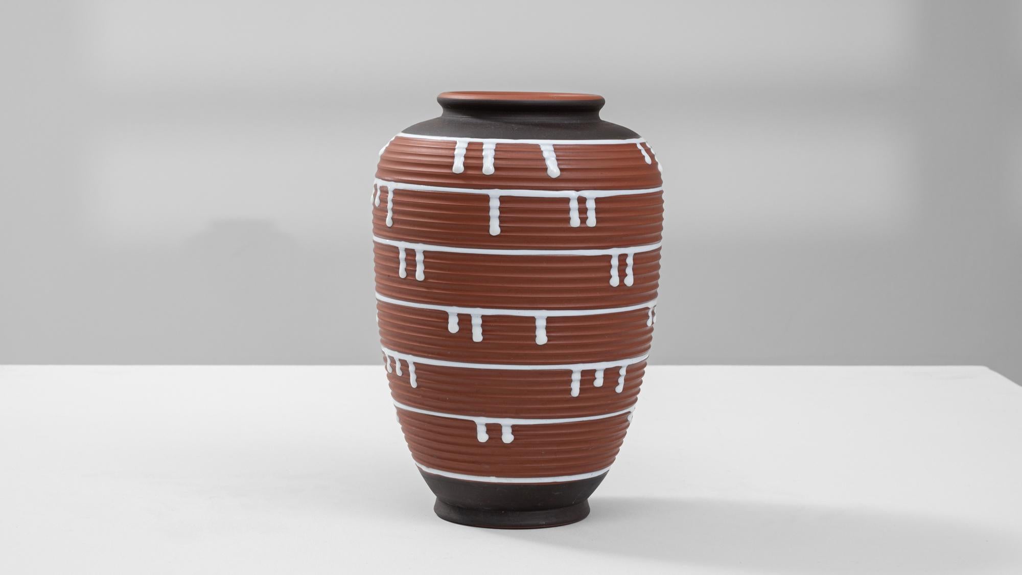 Vaso in ceramica tedesca del XX secolo in vendita 1