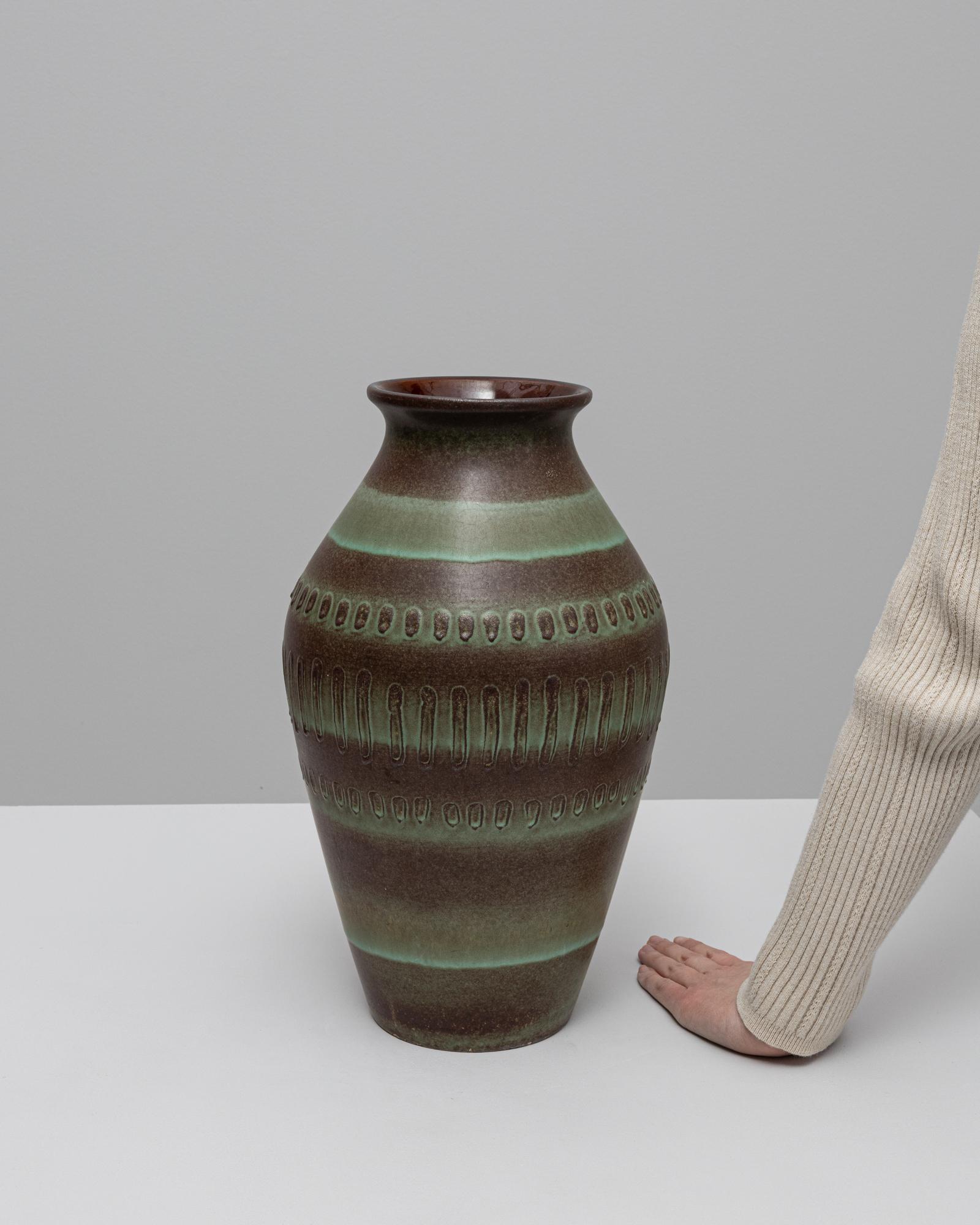 Vaso in ceramica tedesca del XX secolo in vendita 2