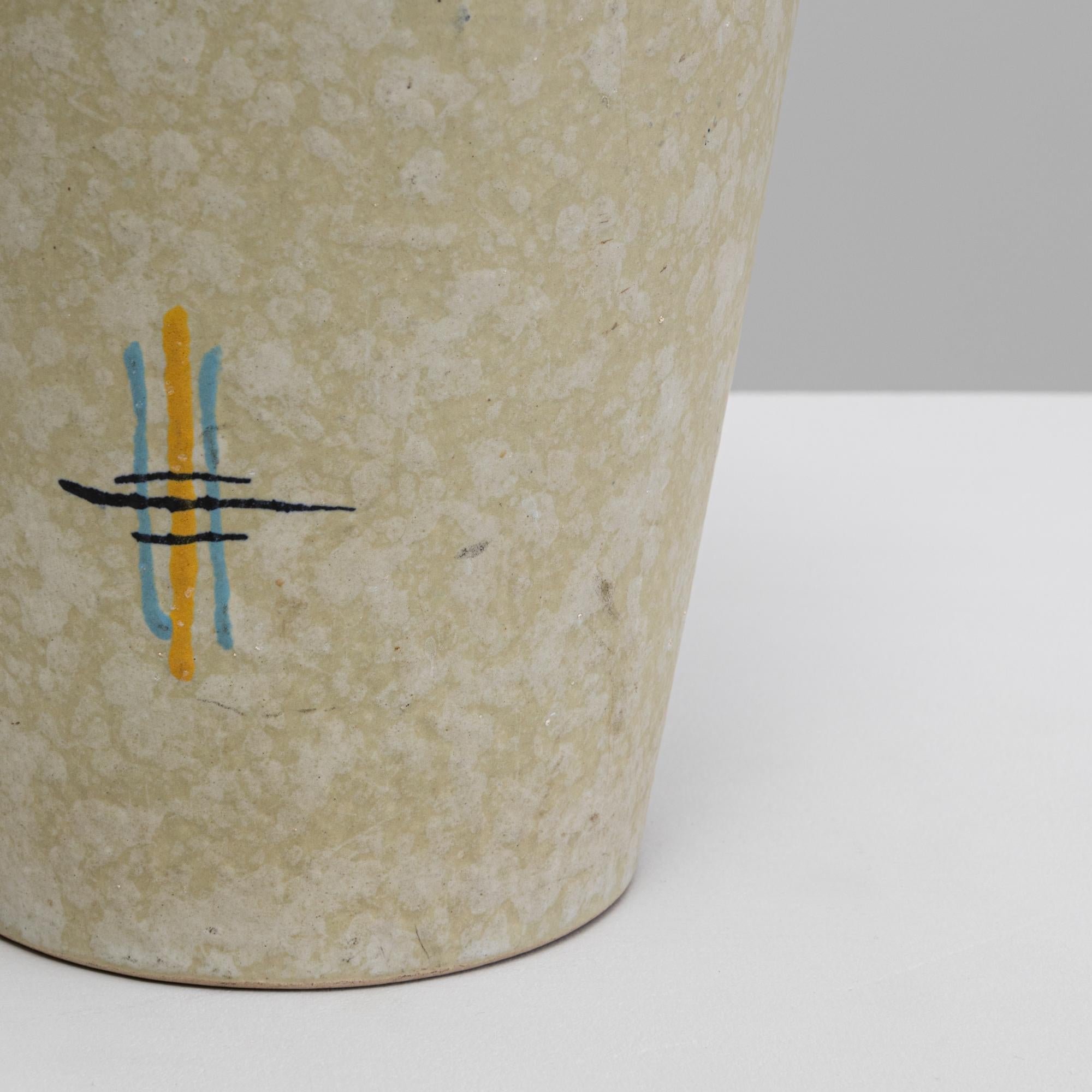 Vaso in ceramica tedesca del XX secolo in vendita 4