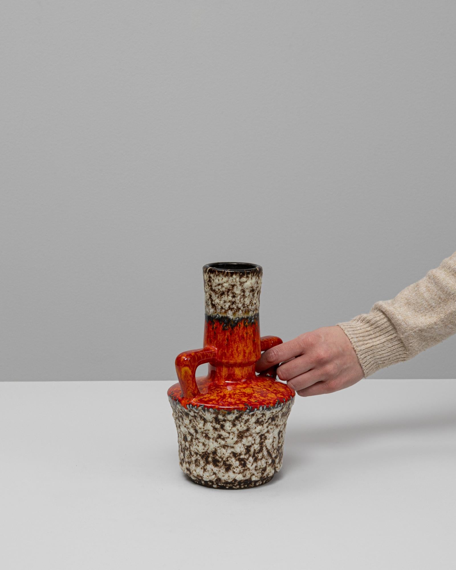 Ceramica Vaso in ceramica a lava grassa del XX secolo in vendita