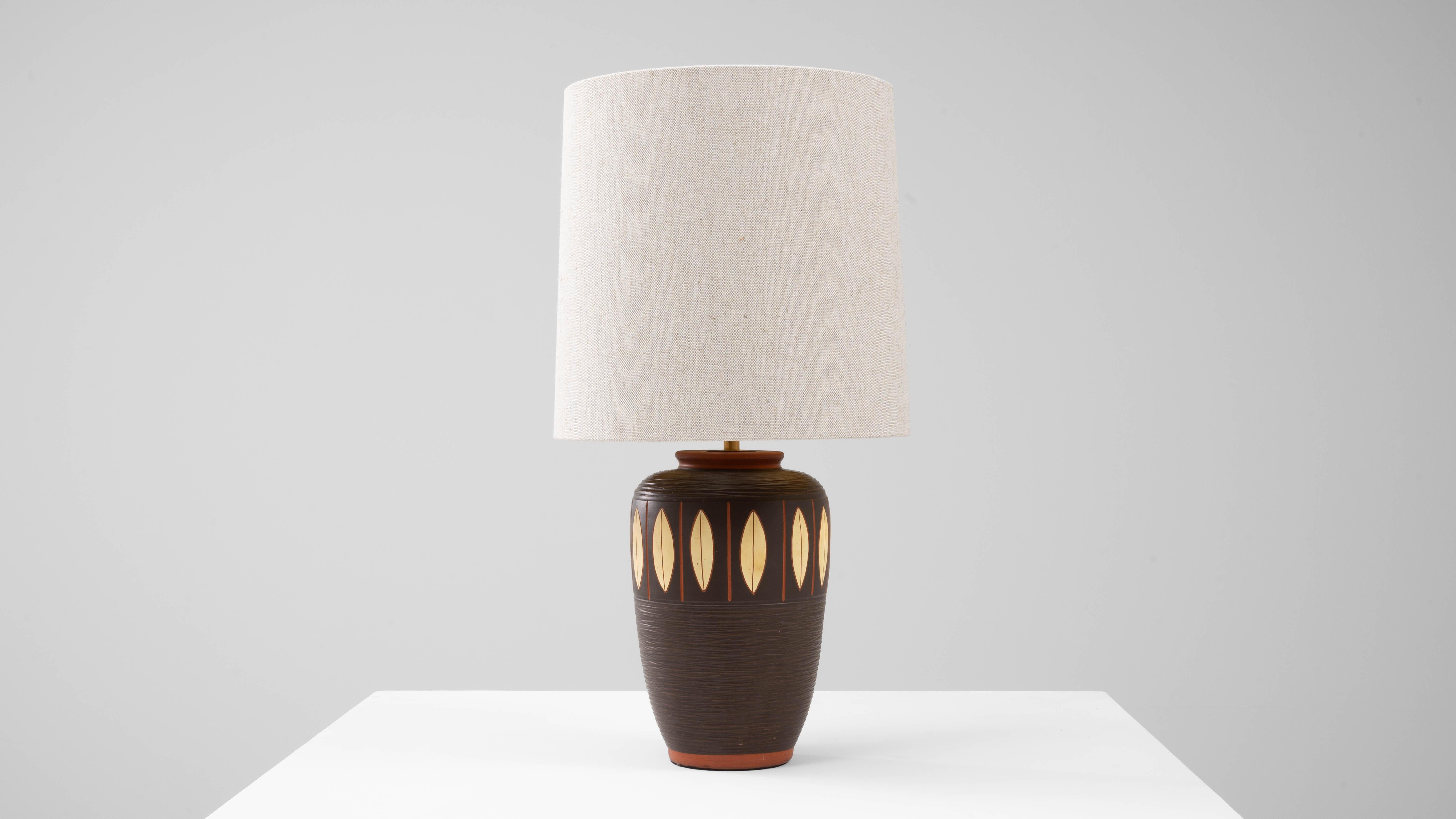 Lampe de table géométrique en céramique allemande du 20e siècle en vente 3