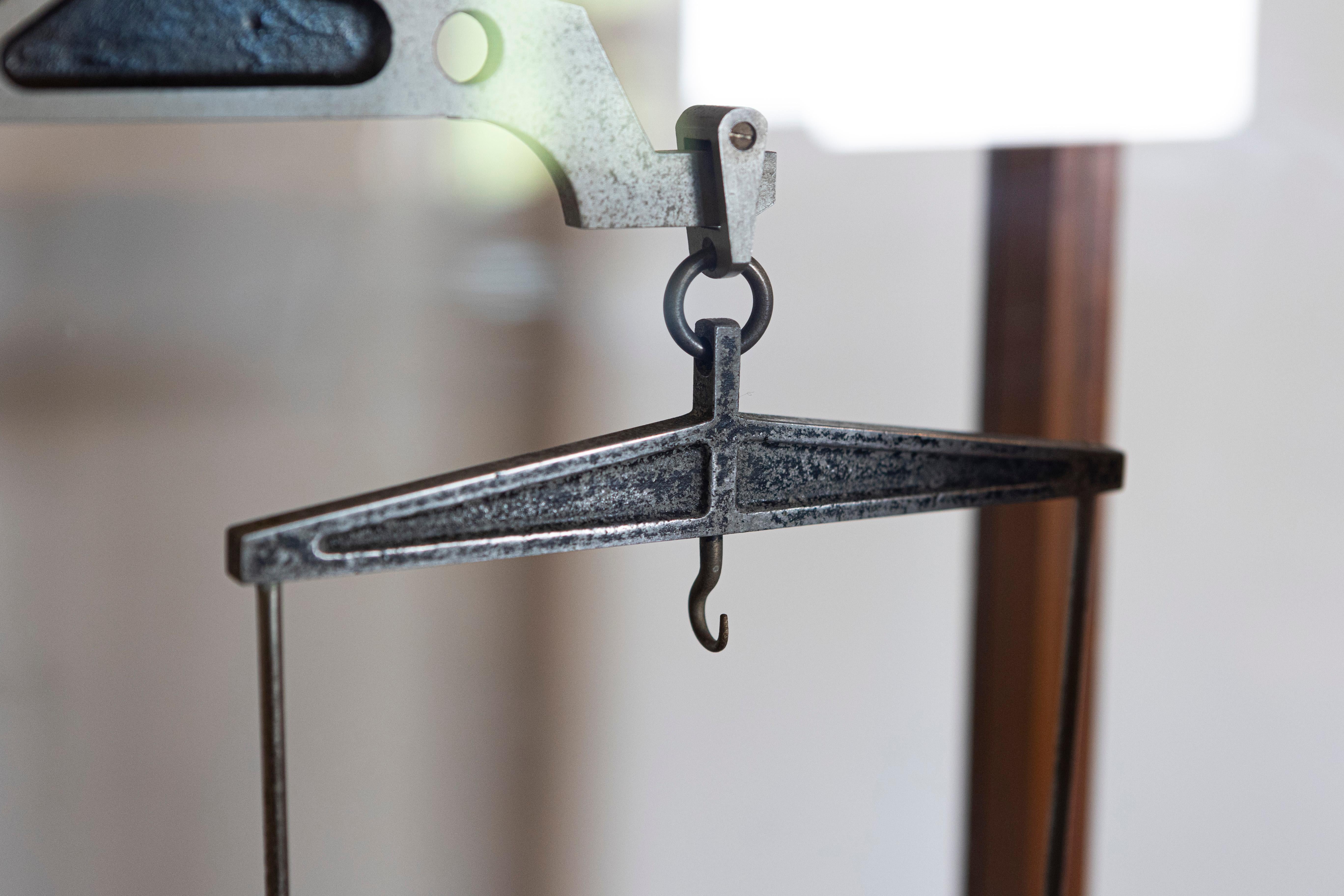 Balance en verre allemande du 20e siècle en vente 6