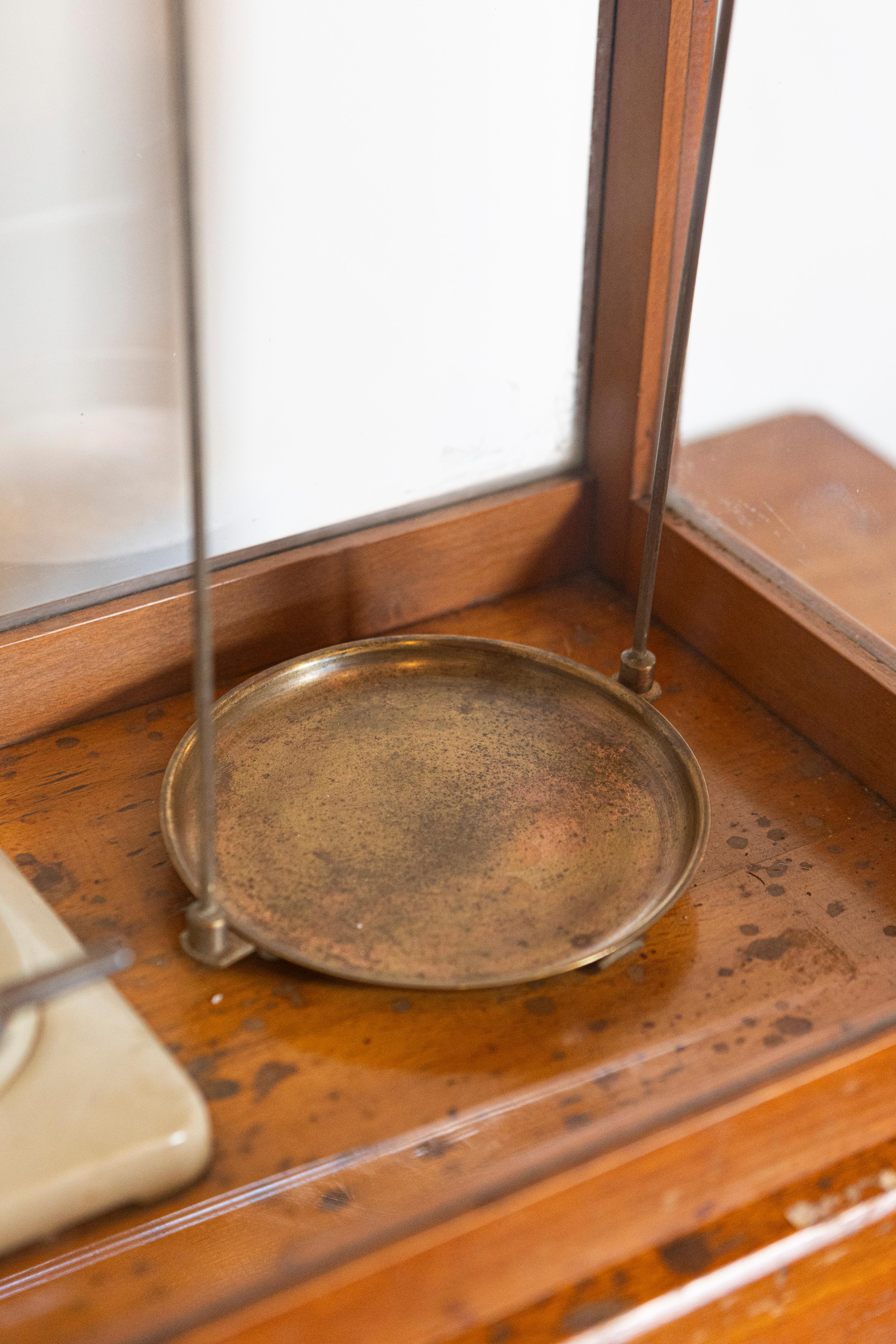 Balance en verre allemande du 20e siècle en vente 10