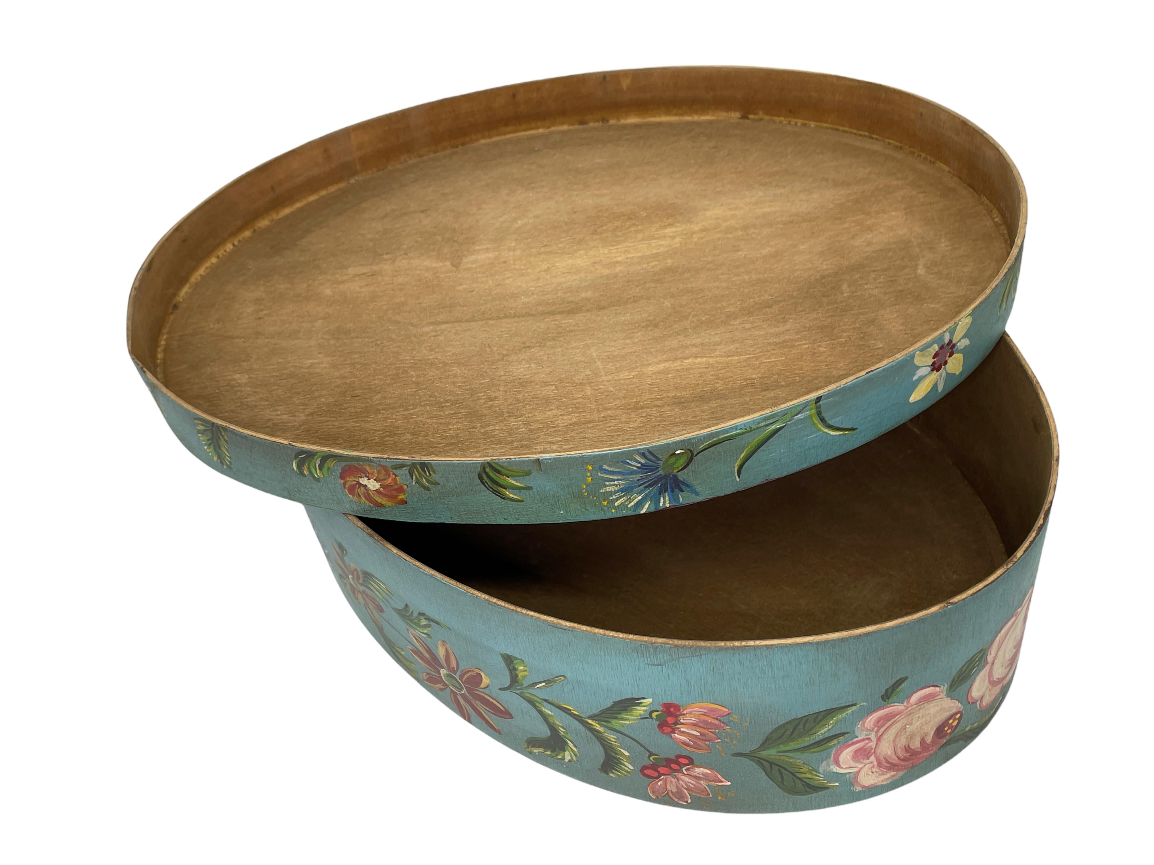 20th Century German Hand Painted Oval Bentwood Box For Sale 3