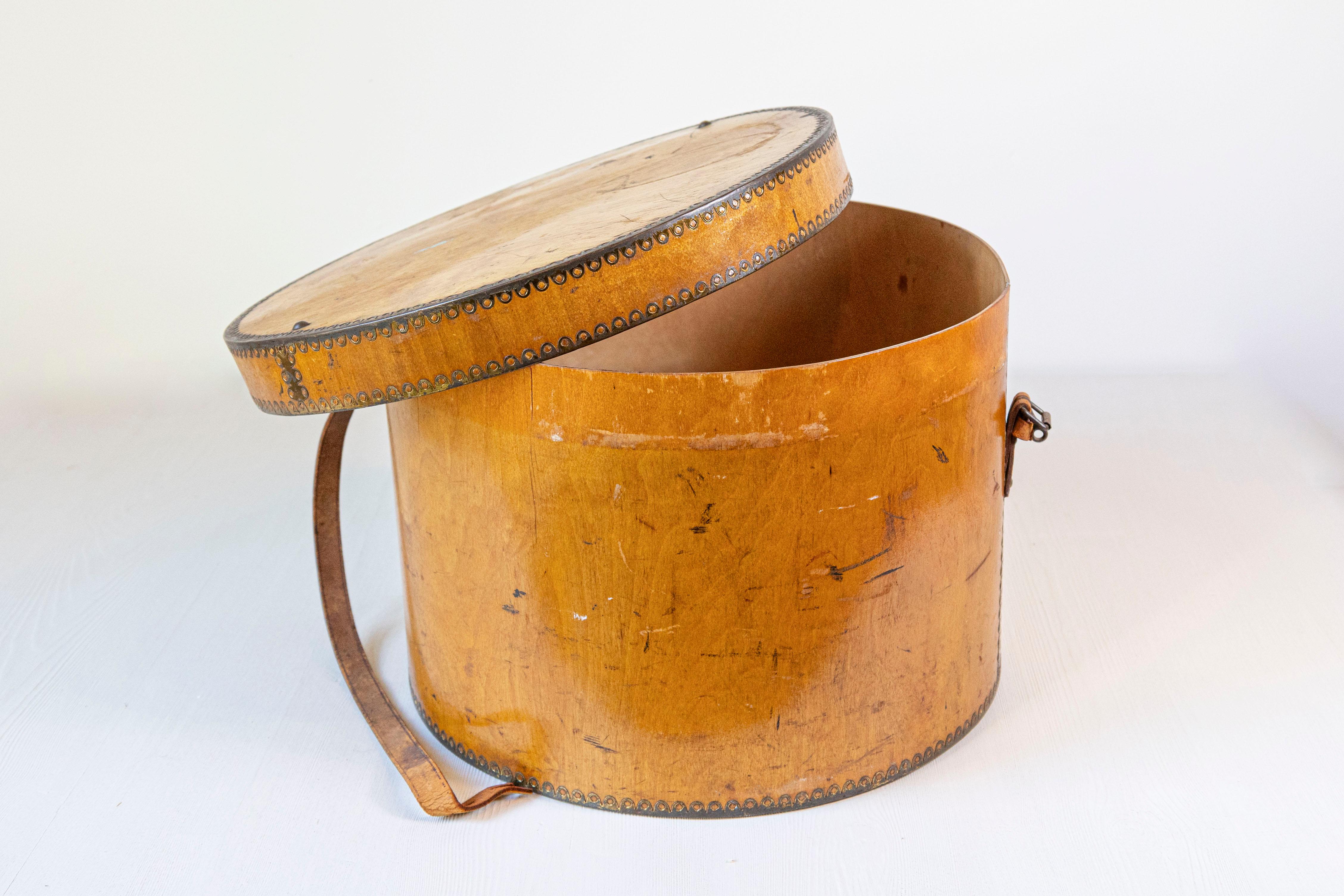 20th Century German Hat Box For Sale 7
