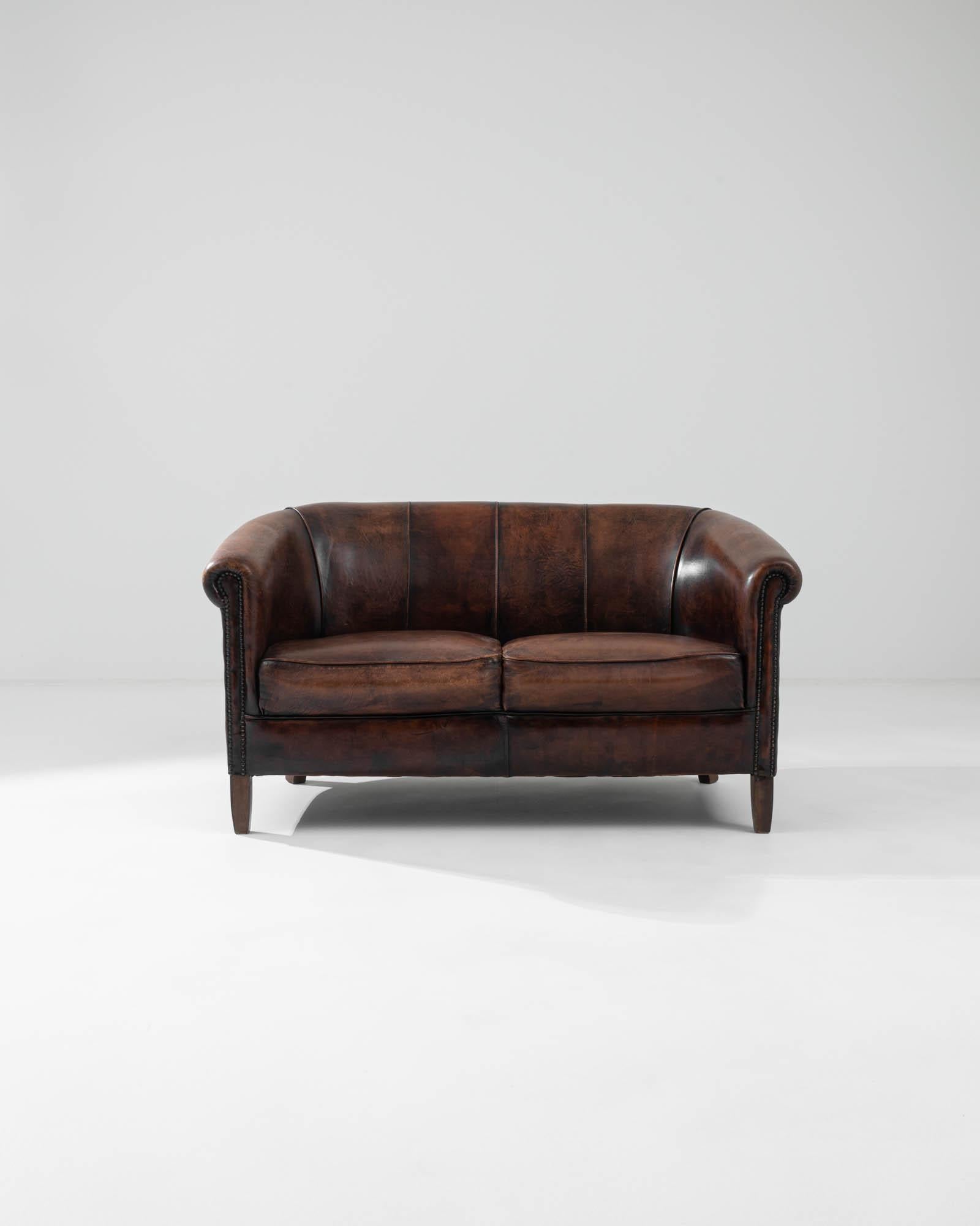20th Century German Leather Loveseat For Sale at 1stDibs