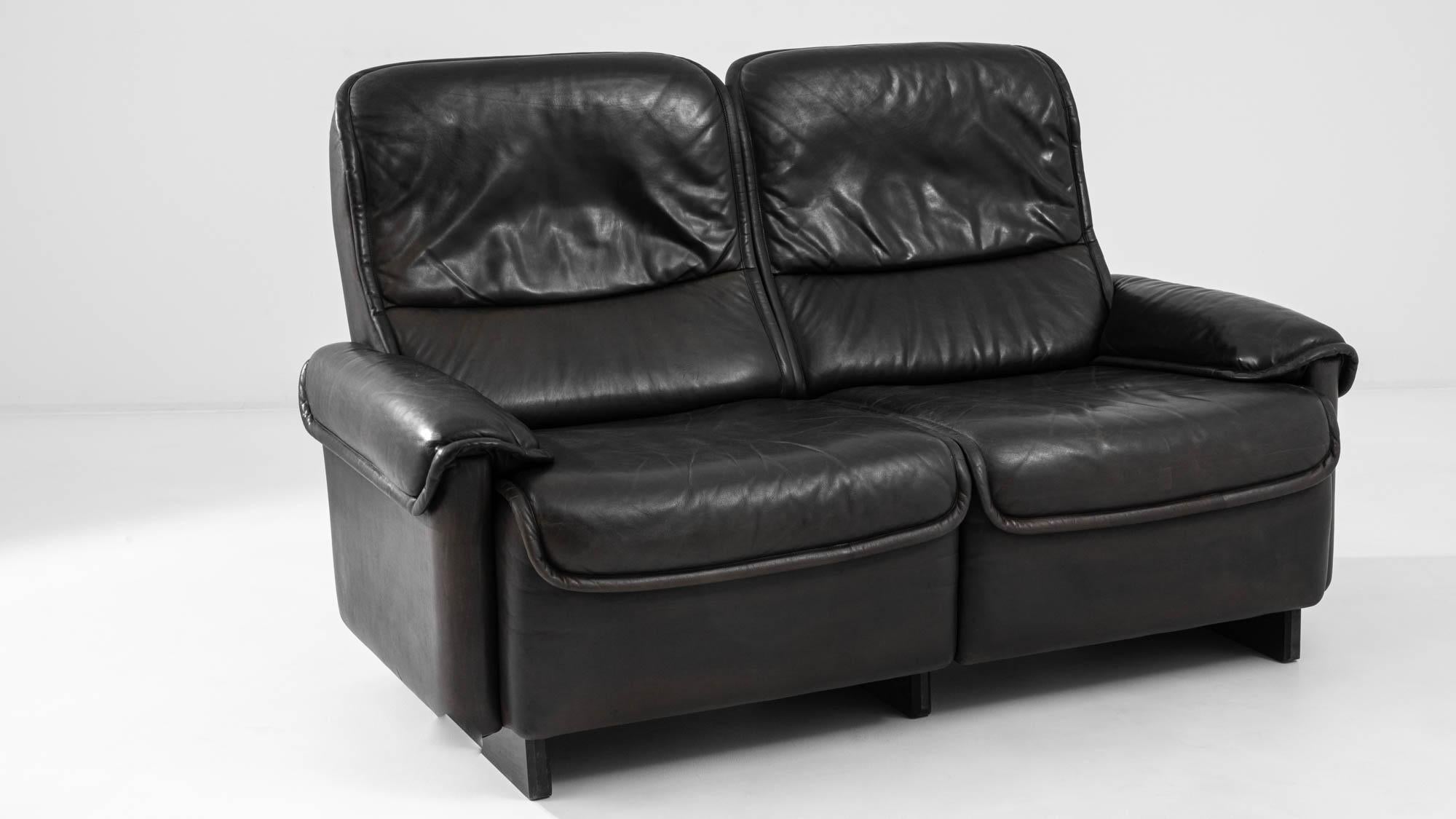 20th Century German Leather Sofa at 1stDibs