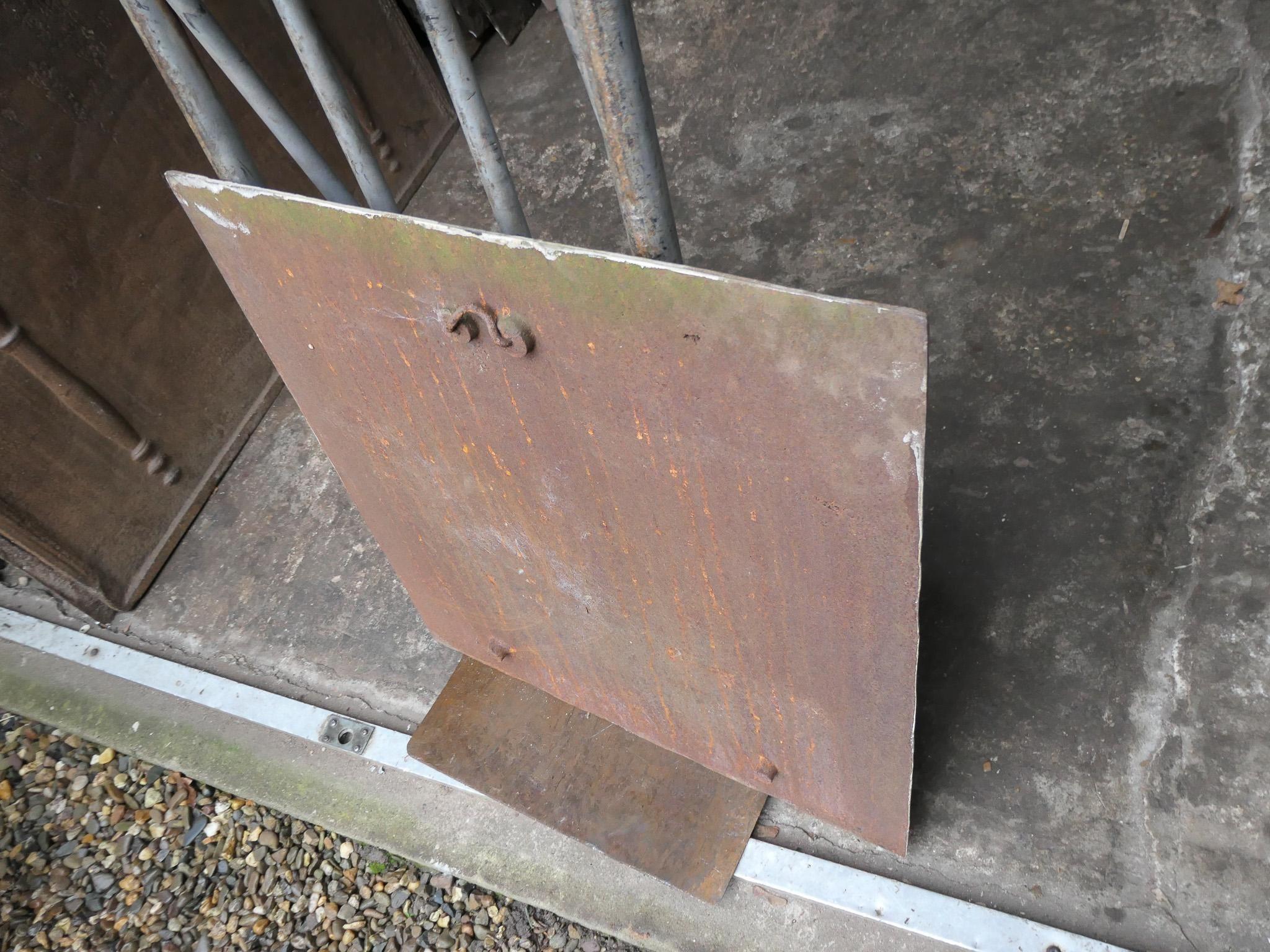 20th Century German 'Mercury' Fireback / Backsplash. Victorian Style. For Sale 8