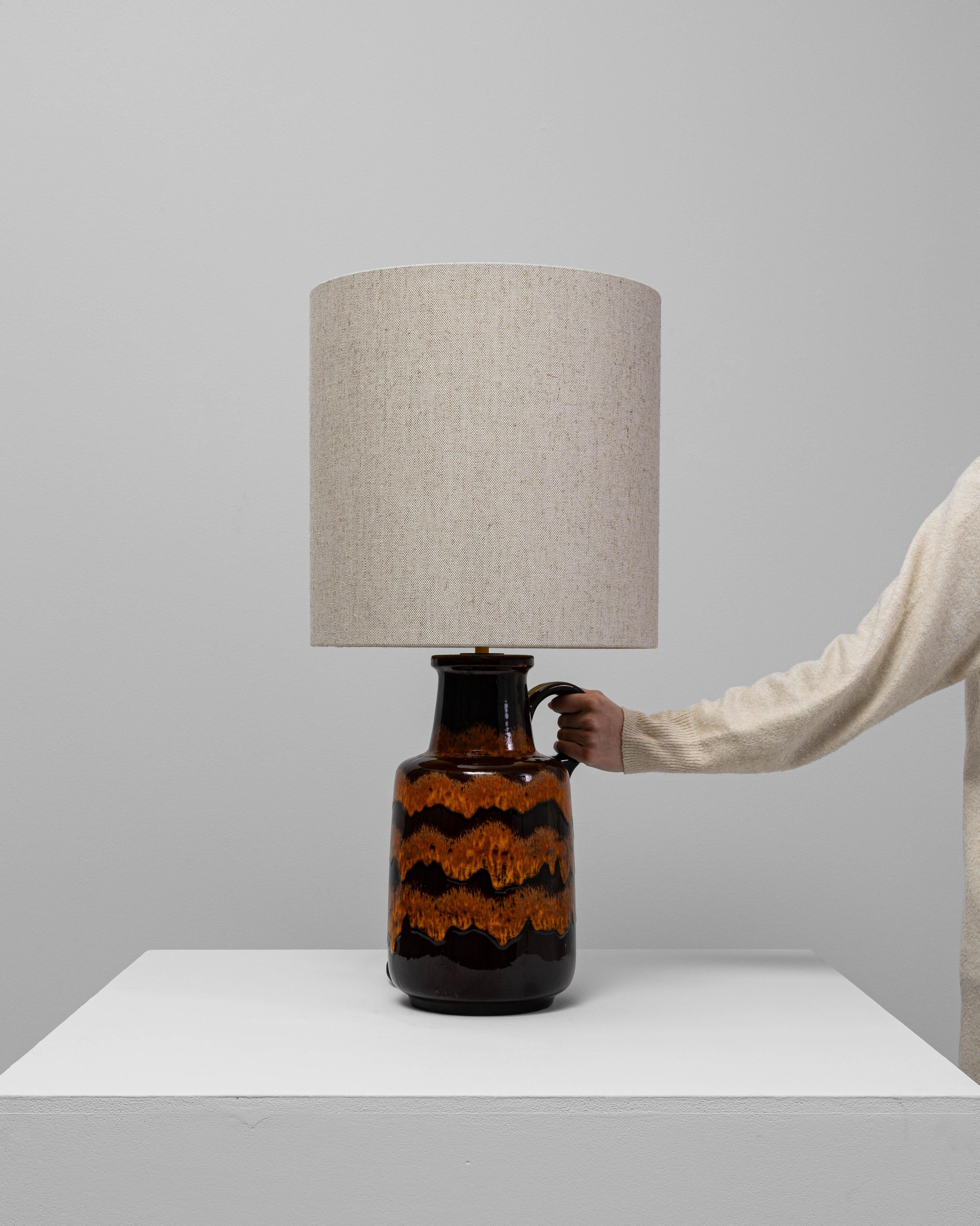 Céramique Lampe de table allemande du 20e siècle en céramique à glaçure orange en vente