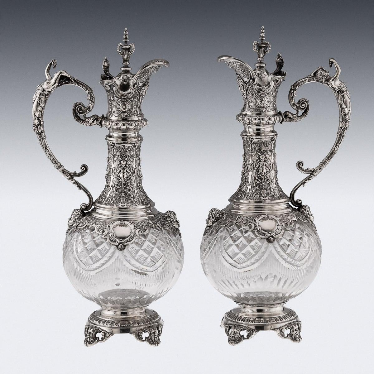 Renaissance Paire de grands pichets à vin allemands du 20ème siècle en argent massif et verre taillé vers 1900 en vente