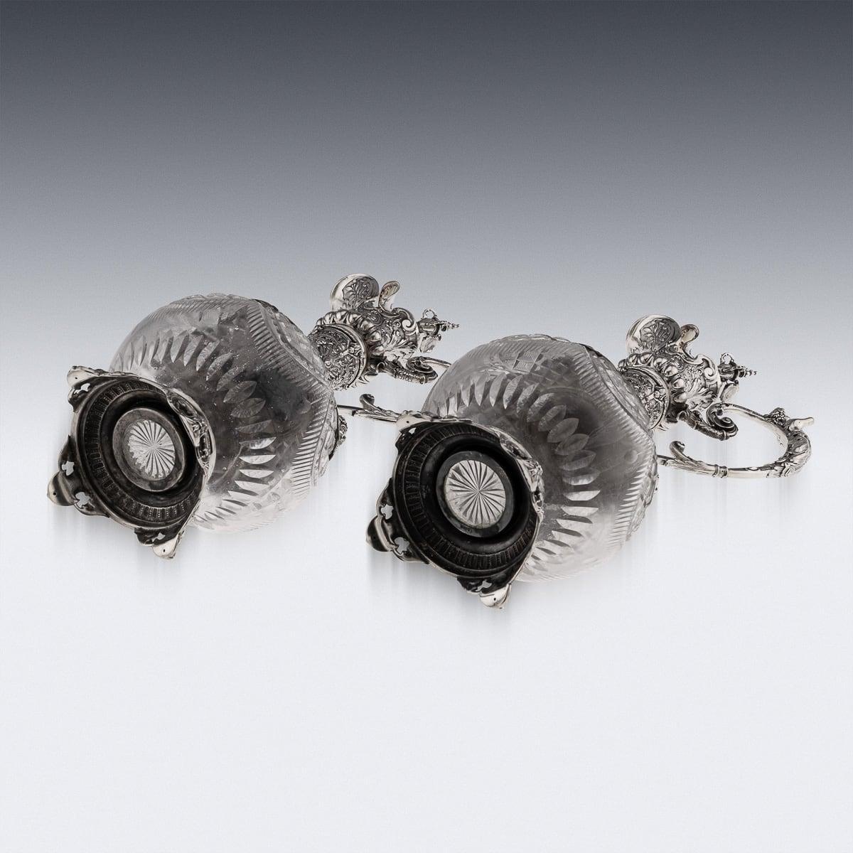 Paire de grands pichets à vin allemands du 20ème siècle en argent massif et verre taillé vers 1900 en vente 2