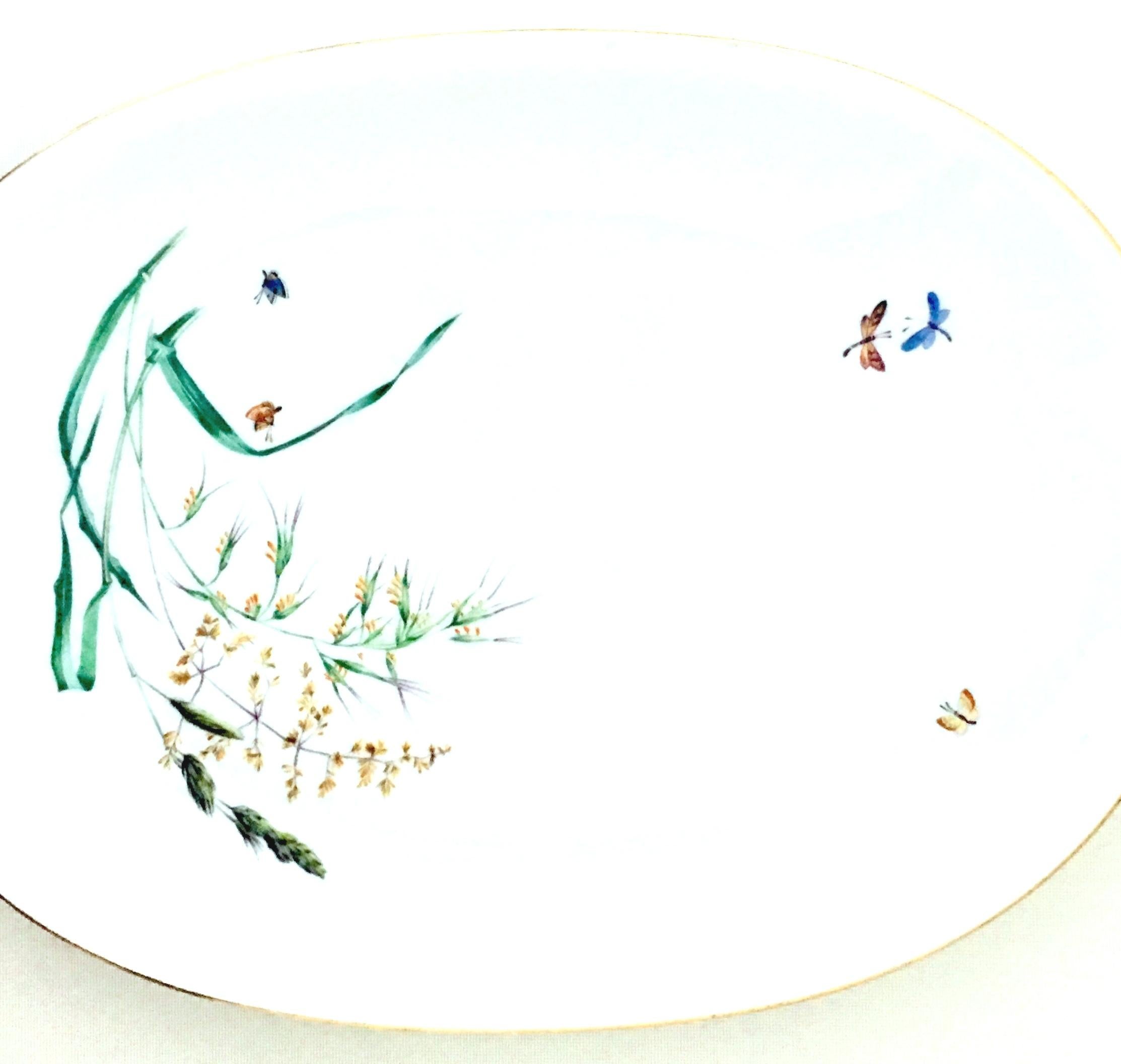 Hand-Painted 20th Century German Porcelain & 22-Karat Gold Organic Form Oval Platter by H & C For Sale