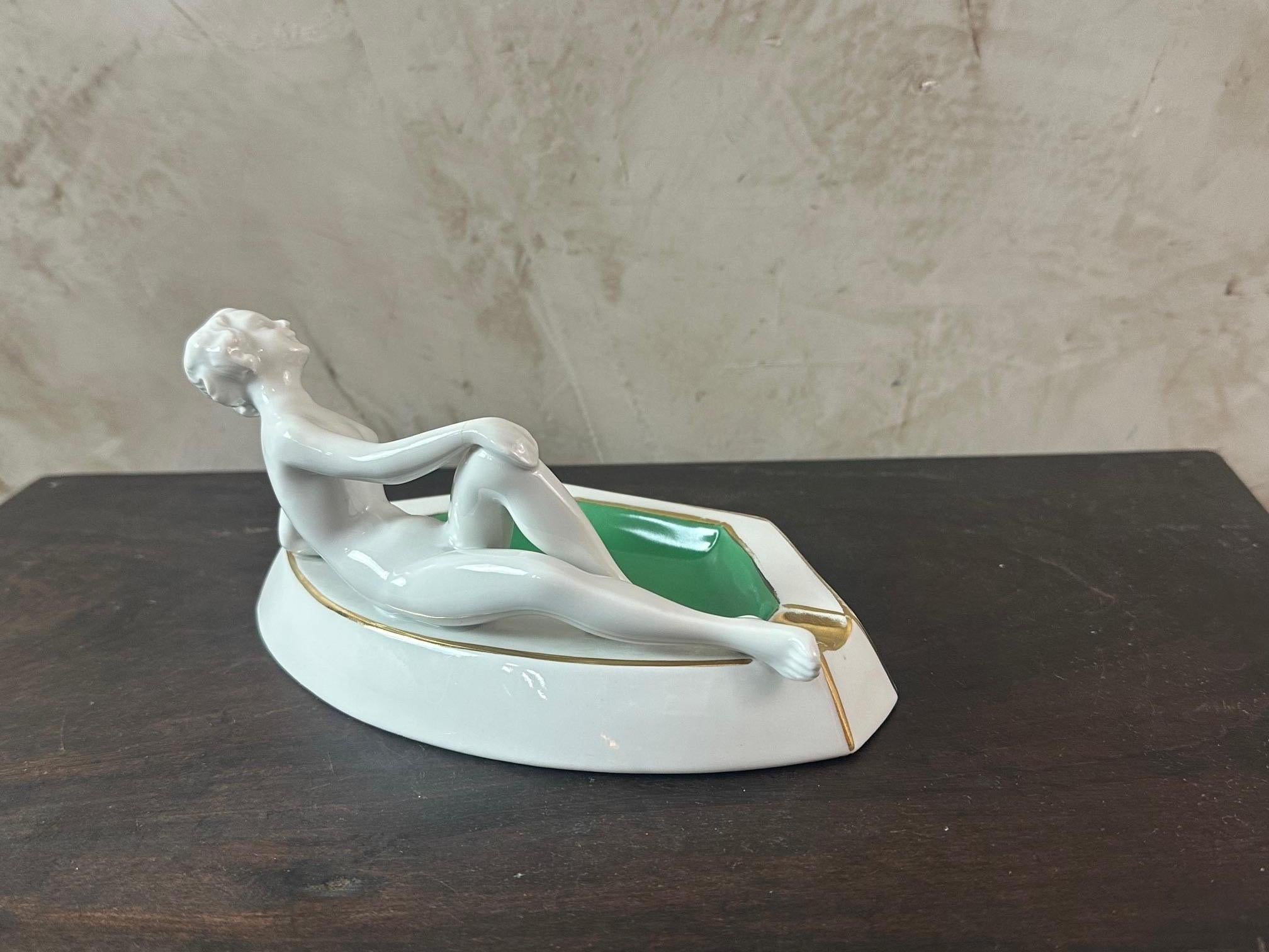 Cendrier Art Déco allemand du 20ème siècle, années 1930 Bon état à LEGNY, FR