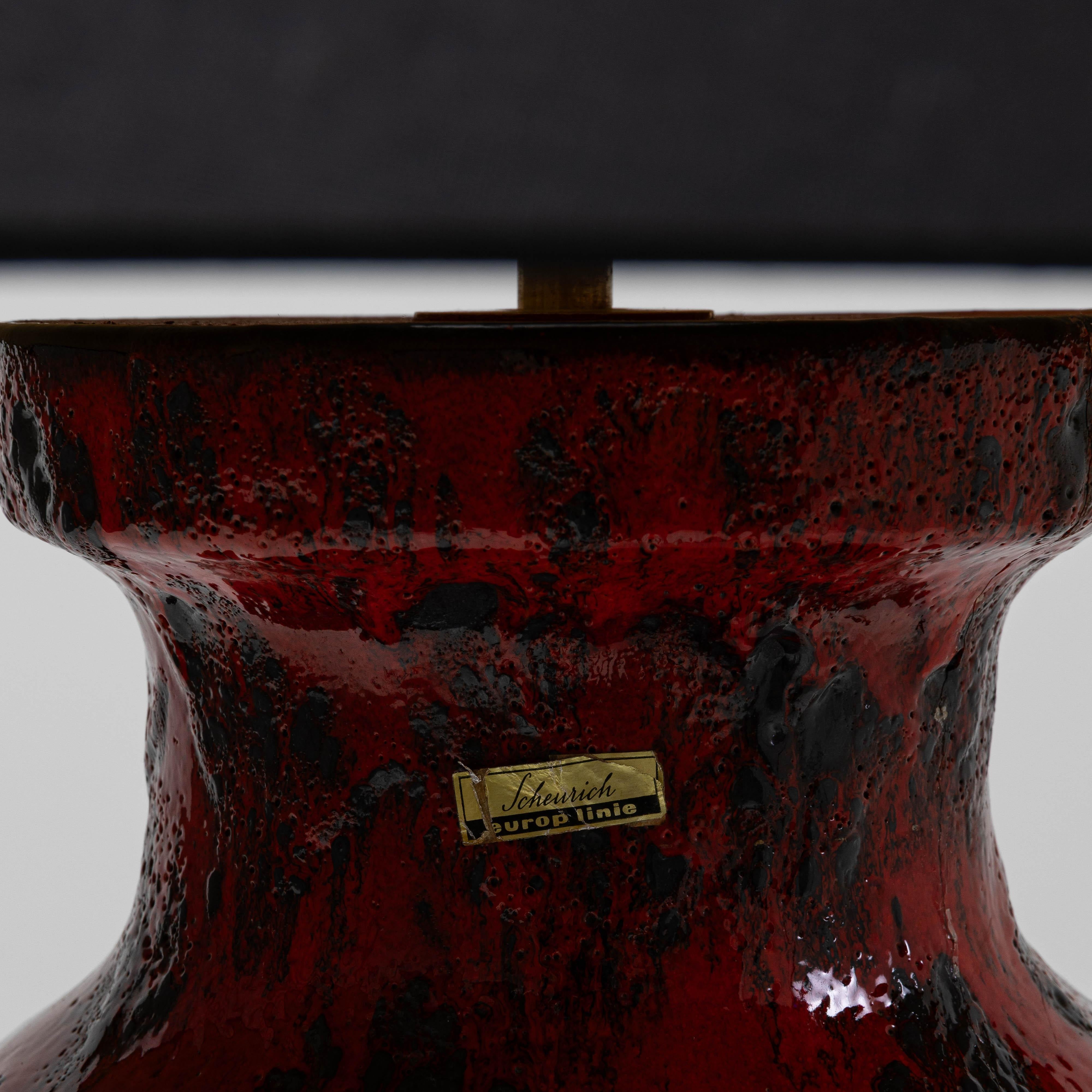 Lampe de table en céramique rouge allemande du 20e siècle en vente 7