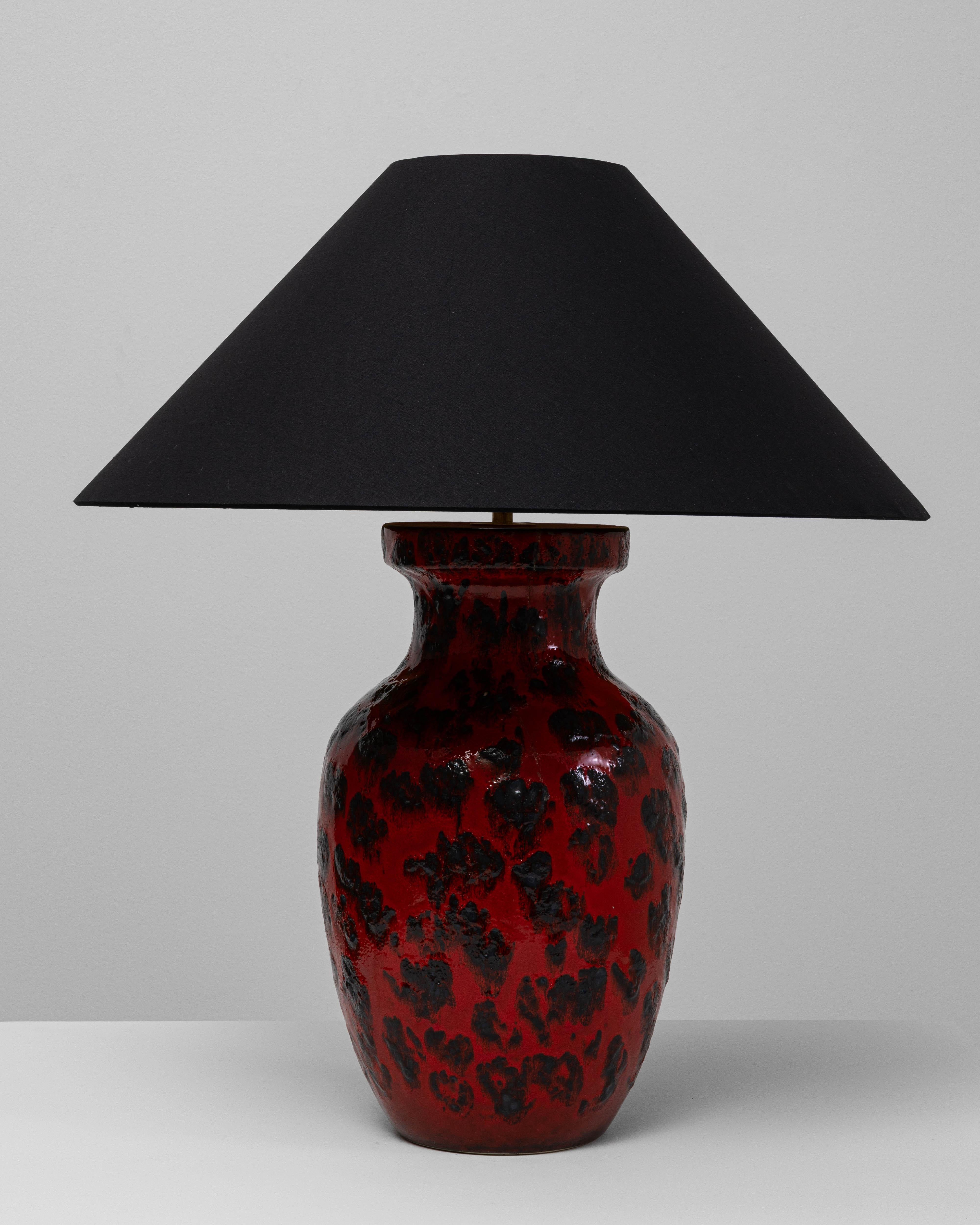 Lampe de table en céramique rouge allemande du 20e siècle en vente 2