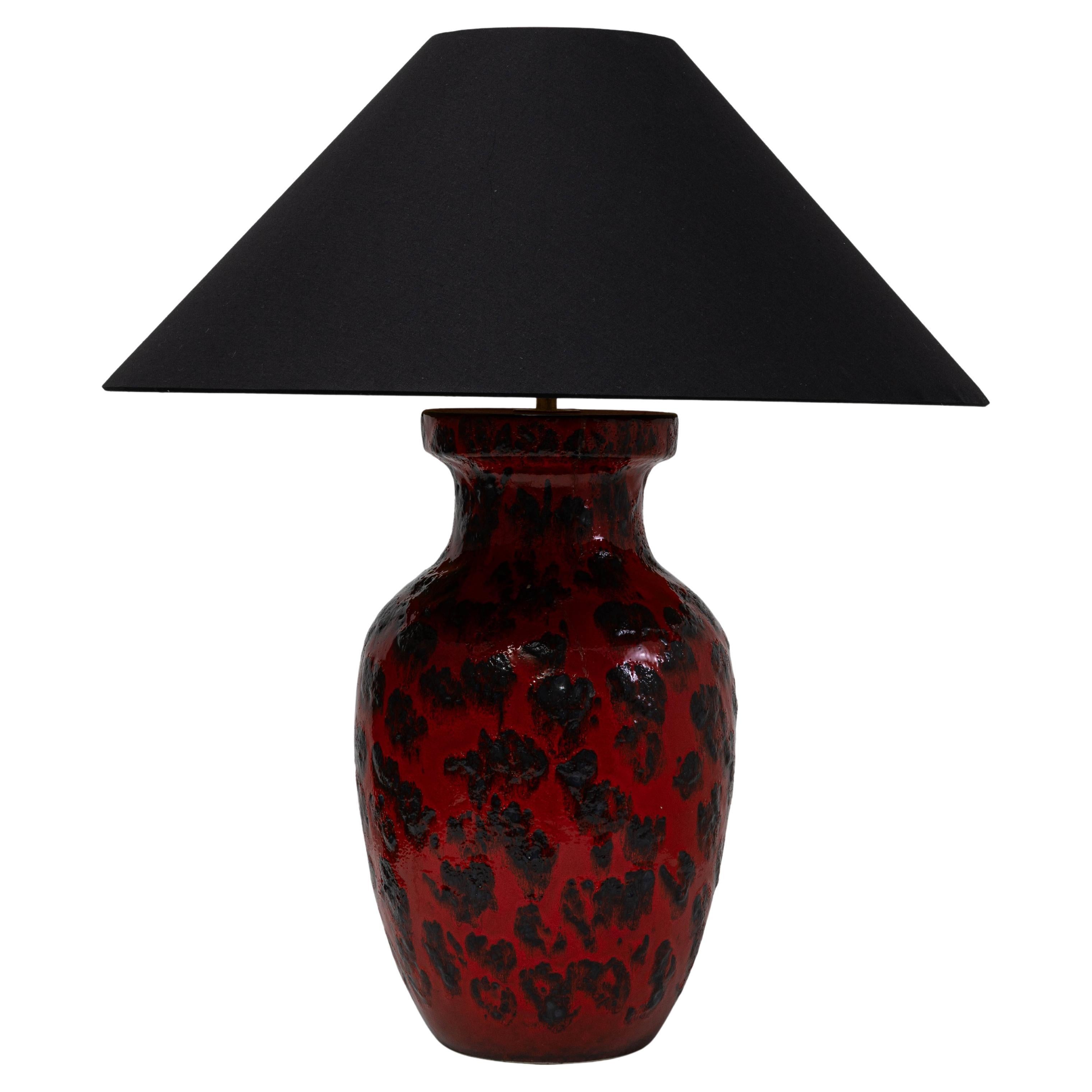 Lámpara de sobremesa alemana de cerámica roja del siglo XX