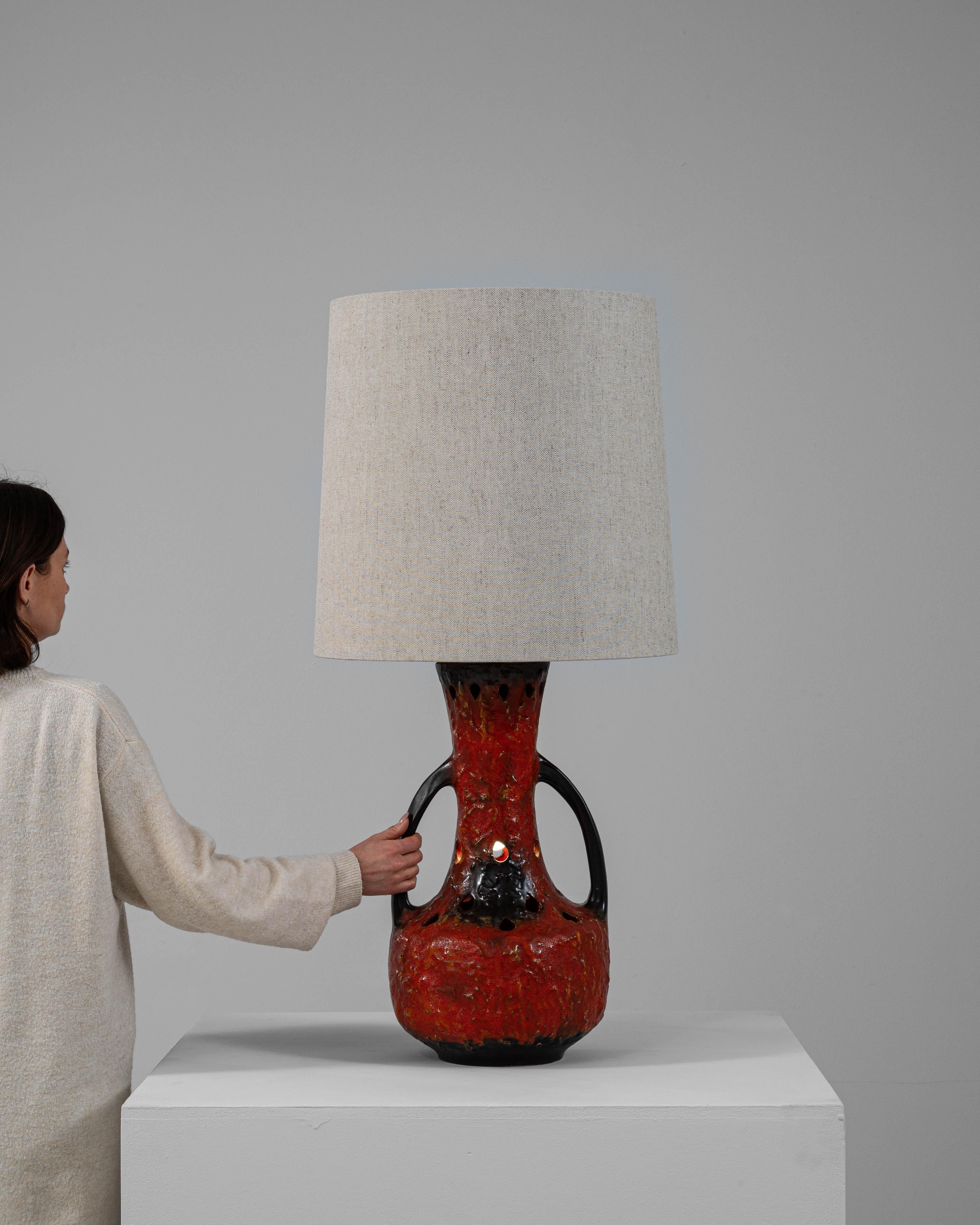 20th Century German Red Fat Lava Glazed Ceramic Table Lamp For Sale 1