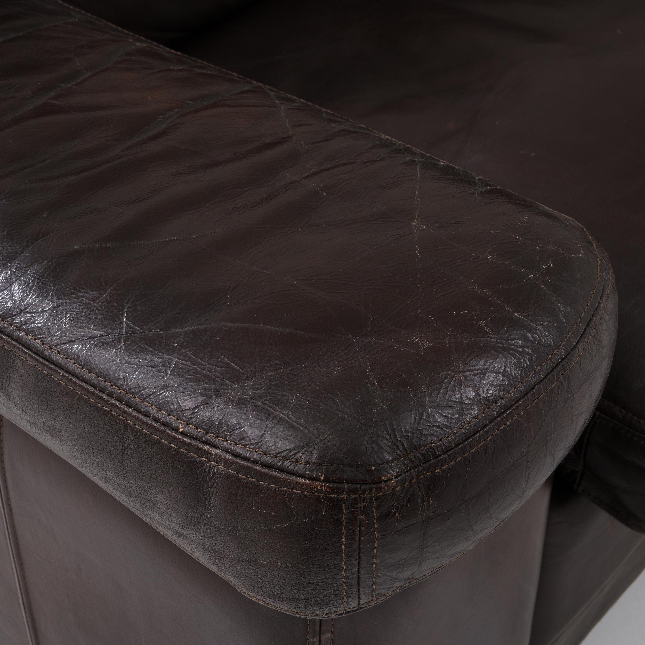 20th Century German Upholstered Leather Sofa For Sale 1