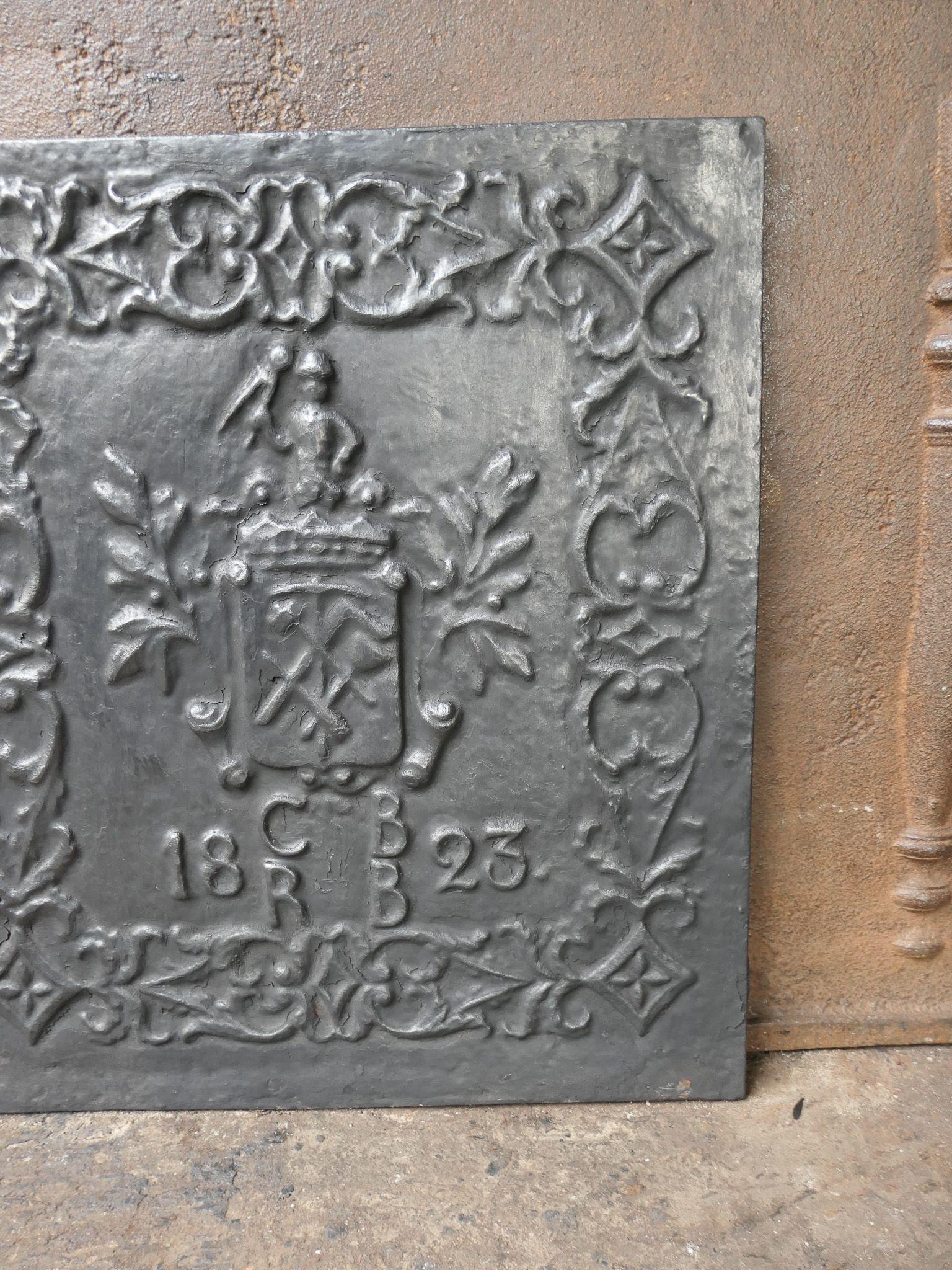 20th Century German Victorian Style 'Coat of Arms' Fireback / Backsplash For Sale 5