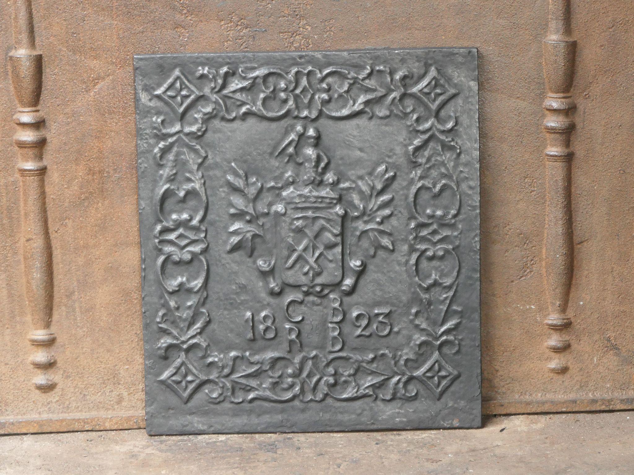 20th Century German Victorian Style 'Coat of Arms' Fireback / Backsplash In Good Condition For Sale In Soest, NL